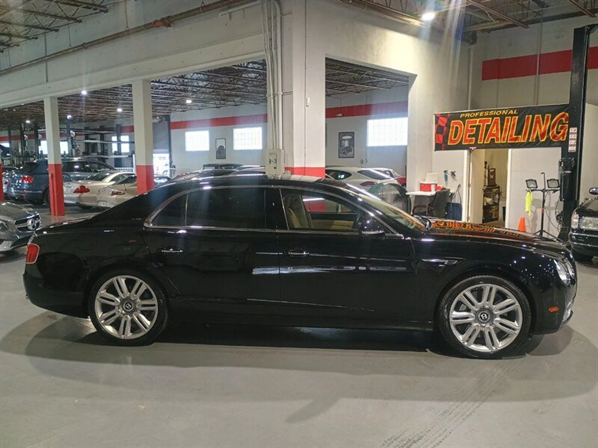 mph006_1400302367_1f8bad7046_800_ef1095739c