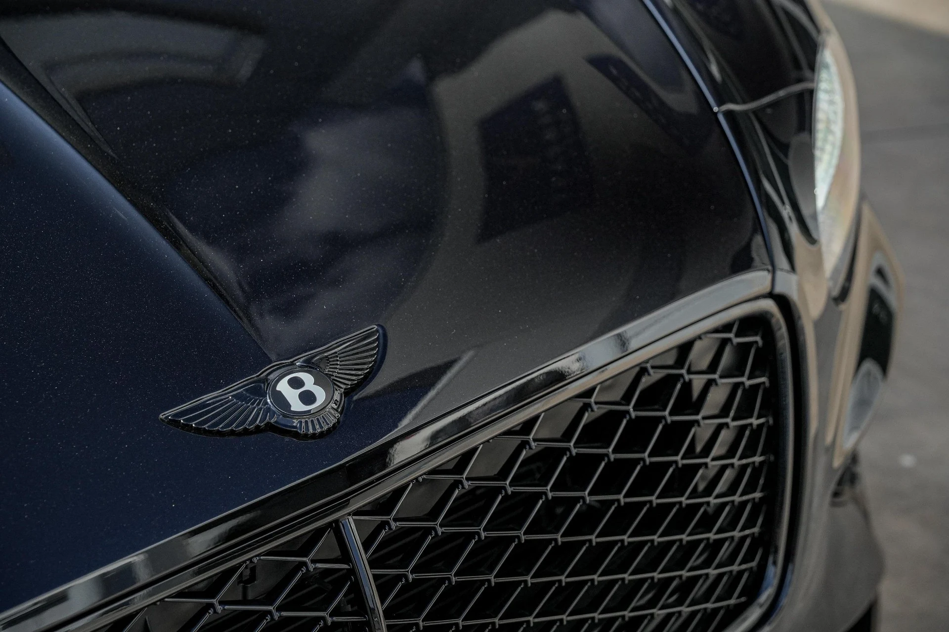 mph006_1401553534_Hi_Tech_Luxury_Imports_LLC_SCBCP_2_ZG_5_TC_023736_image_6_892fe07bef