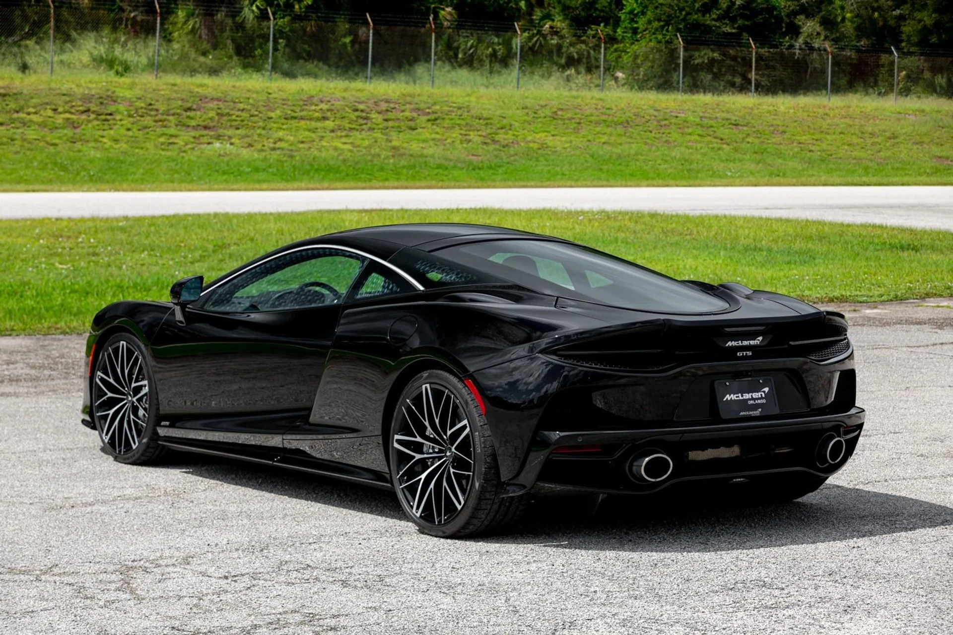 mph006_1402327682_452_p7_l_0500438205