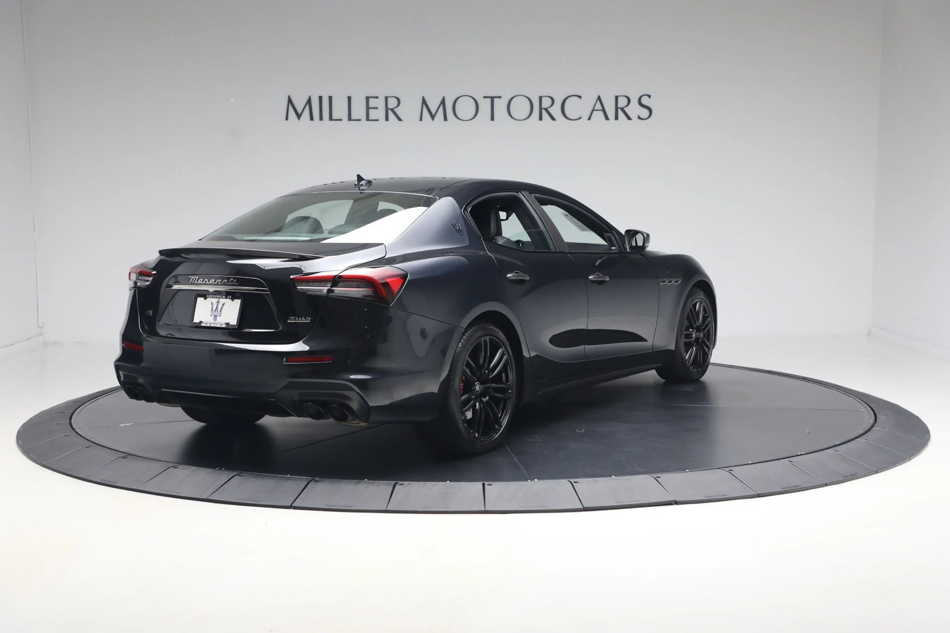 mph006_1420623376_Used_2023_Maserati_Ghibli_Modena_Q4_1784566896_bb5d69cece