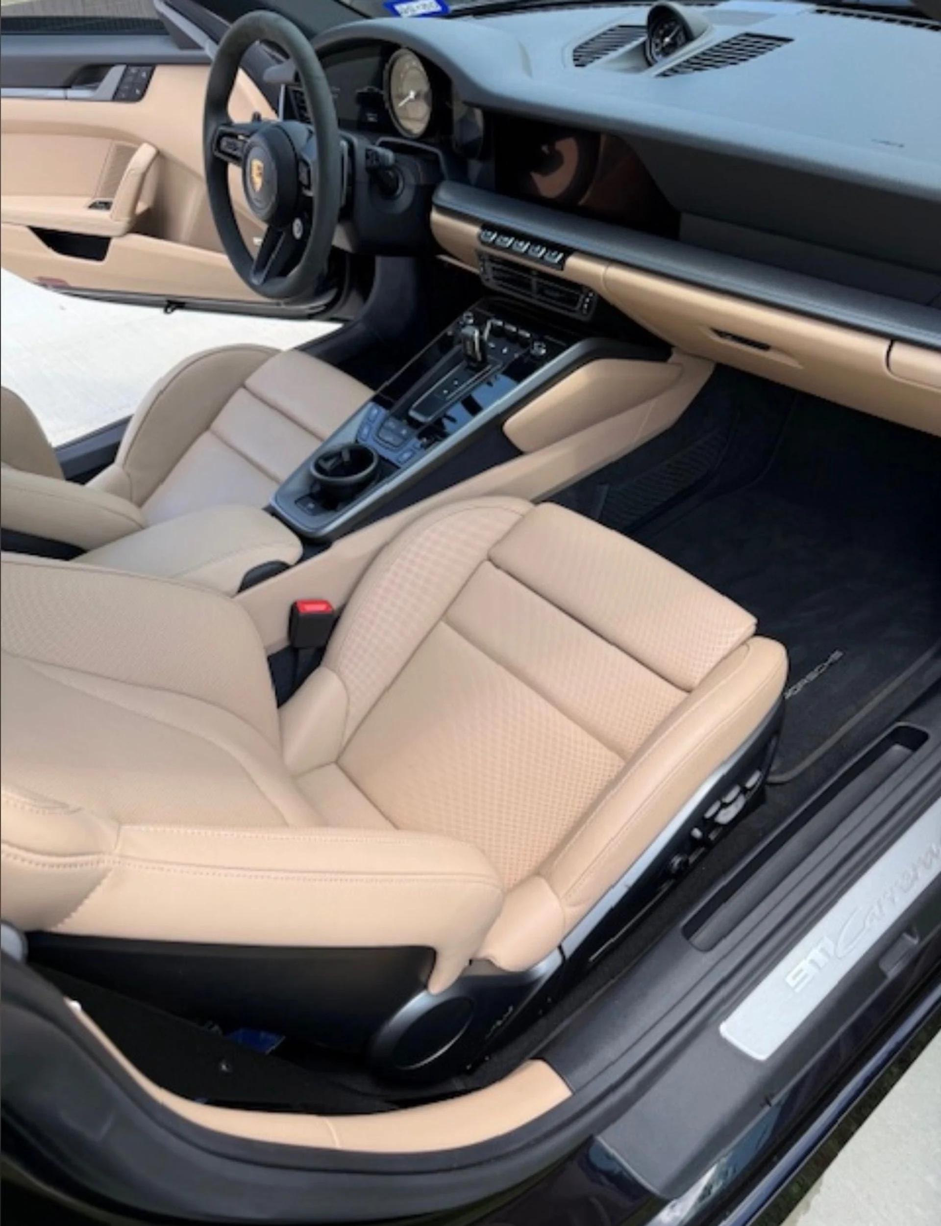mph006_1431232796_Used_2024_Porsche_911_Carrera_4_S_1754502084_f1b15413b7