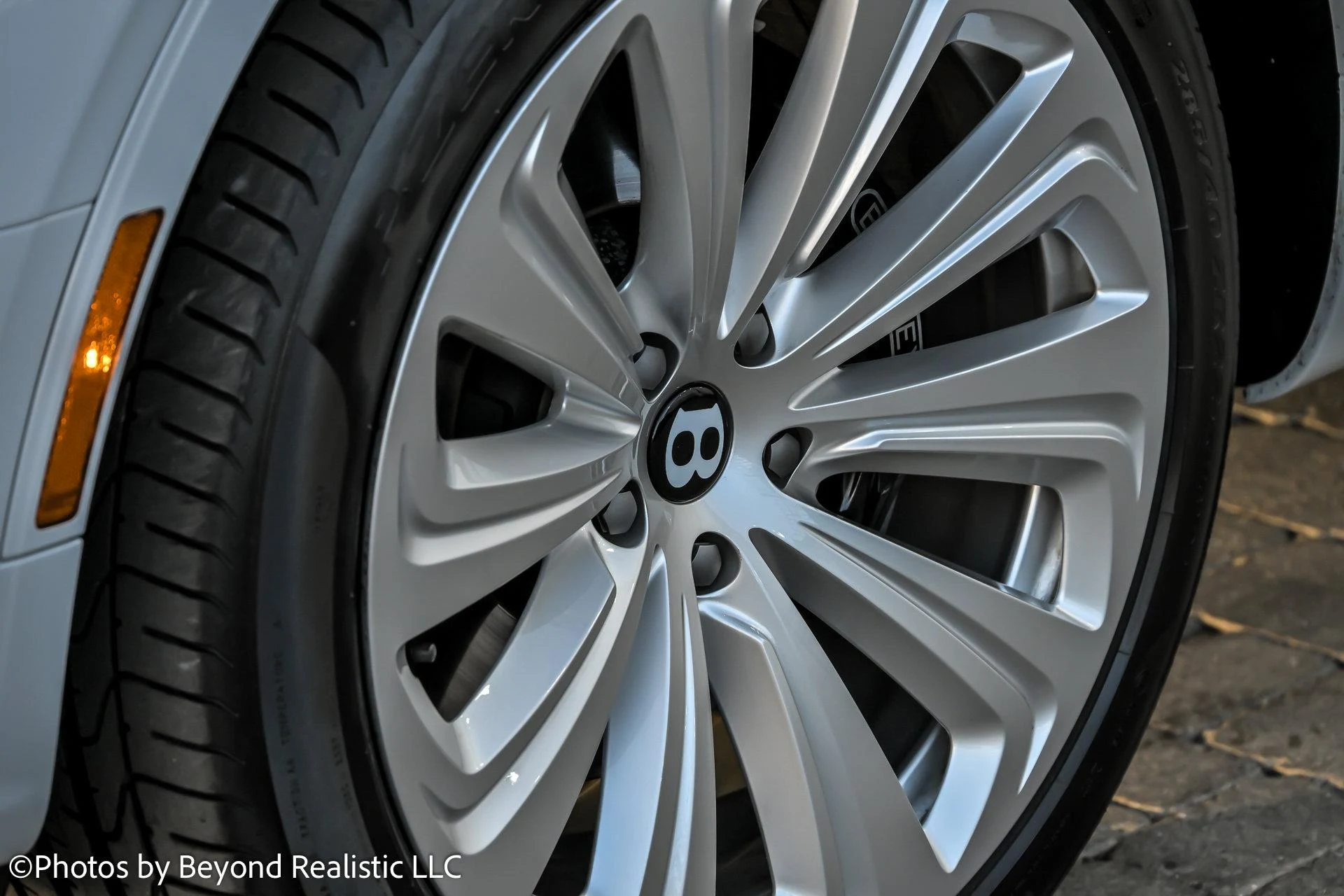 mph006_1439635266_Used_2019_Bentley_Bentayga_V8_1764407857_cabdec344a