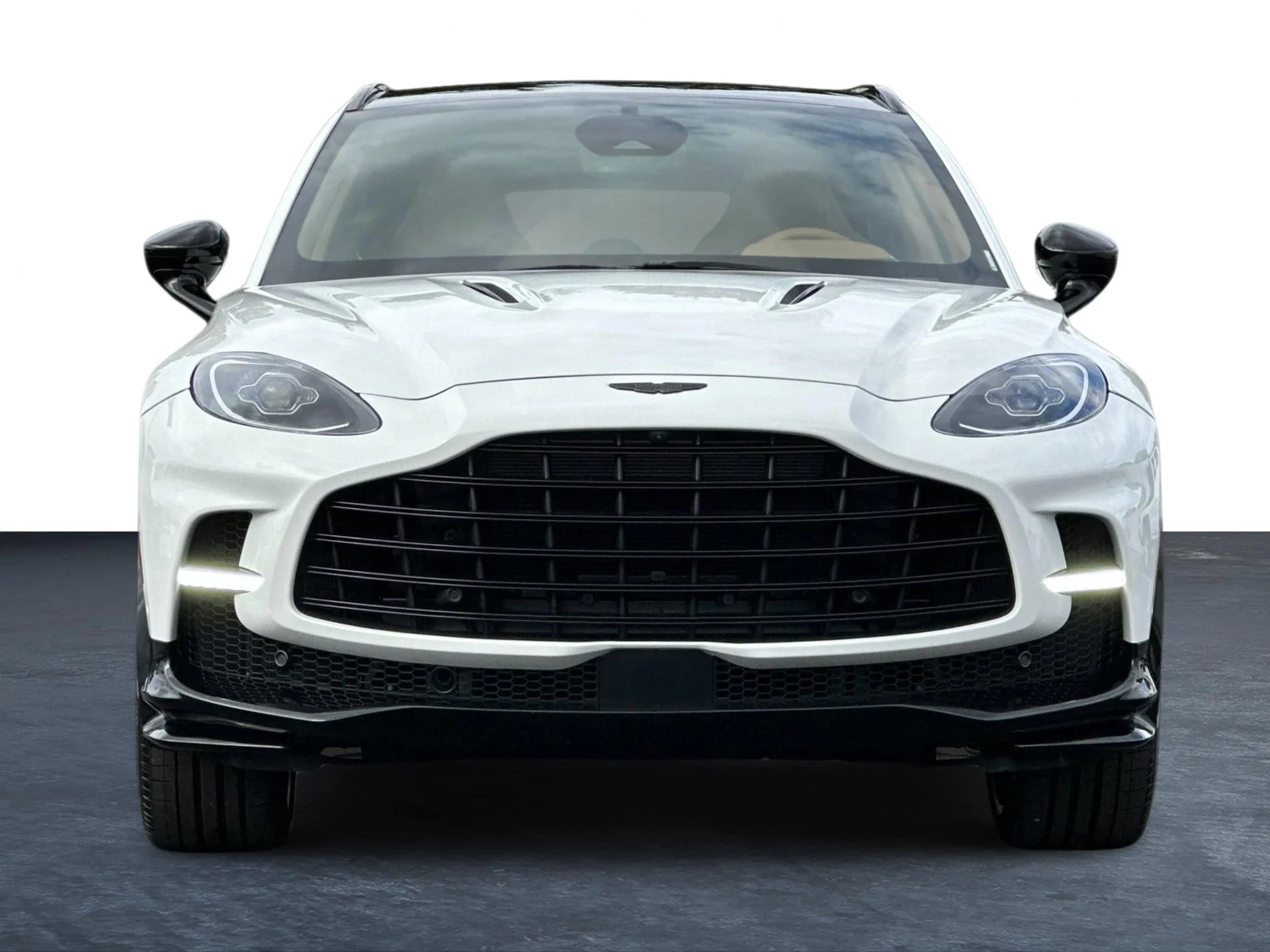 mph006_1450079655_New_2025_Aston_Martin_DBX_707_1759500519_124fb4108f
