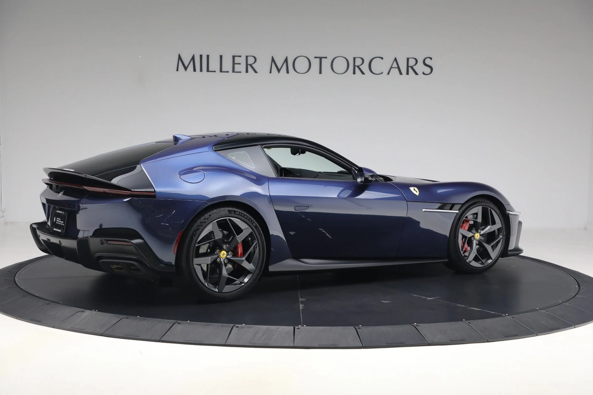 mph006_1453746708_Used_2025_Ferrari_12_Cilindri_1790609468_3af35d82a3