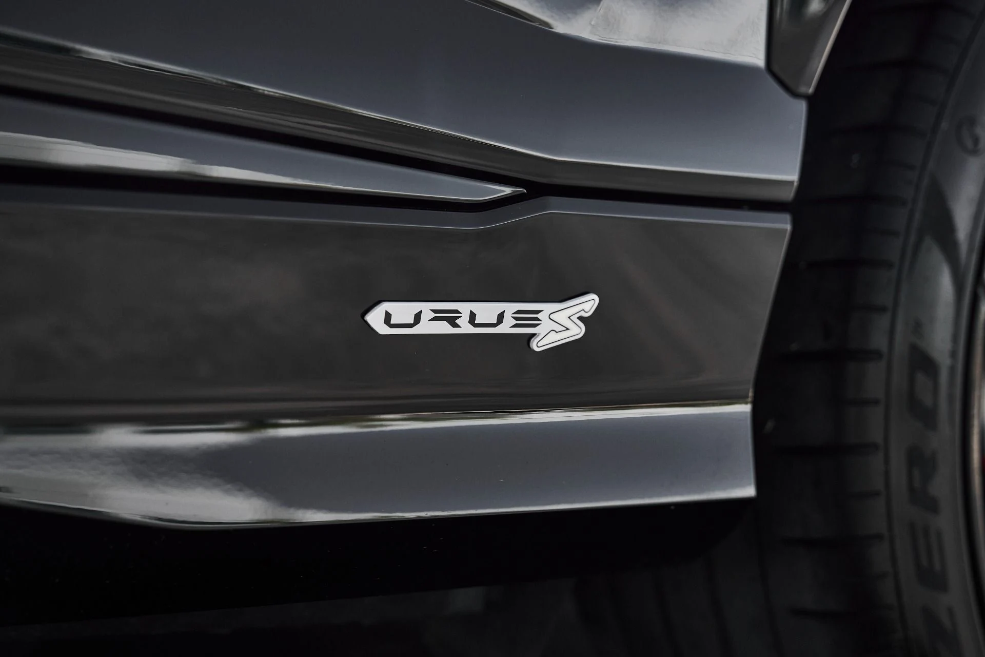 mph006_1459602227_Used_2023_Lamborghini_Urus_S_1781228768_bbae61ca95