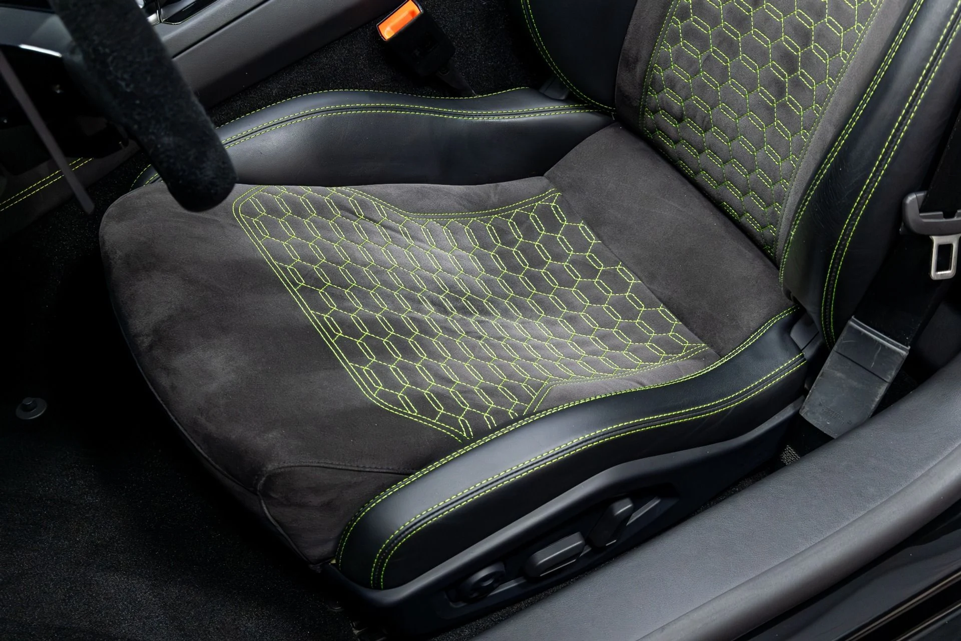 mph006_1492214835_Used_2017_Lamborghini_Huracan_1775865662_eb06089f8a