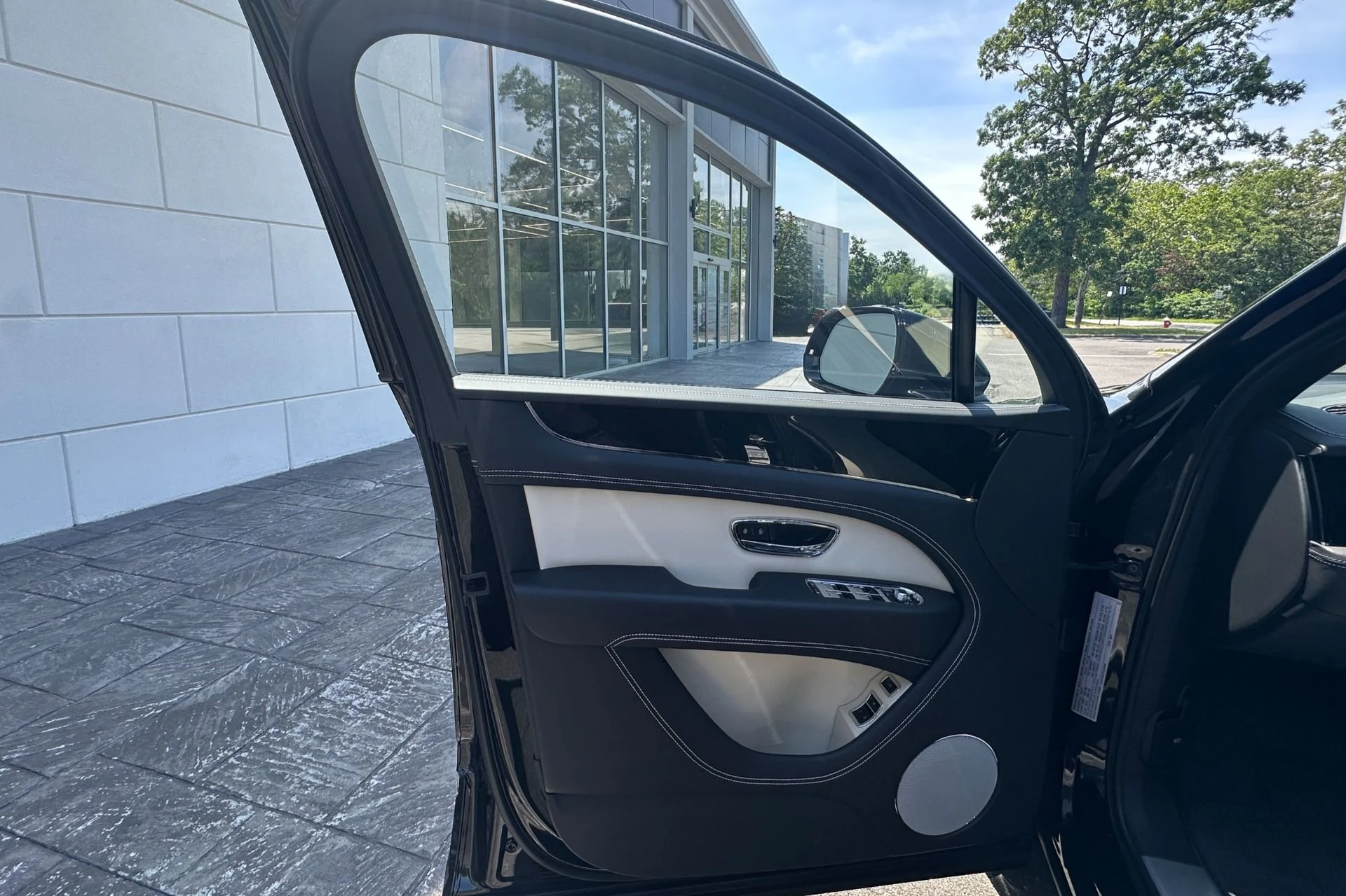 mph006_1492935237_New_2026_Bentley_Bentayga_V8_1781256898_df4e852c18