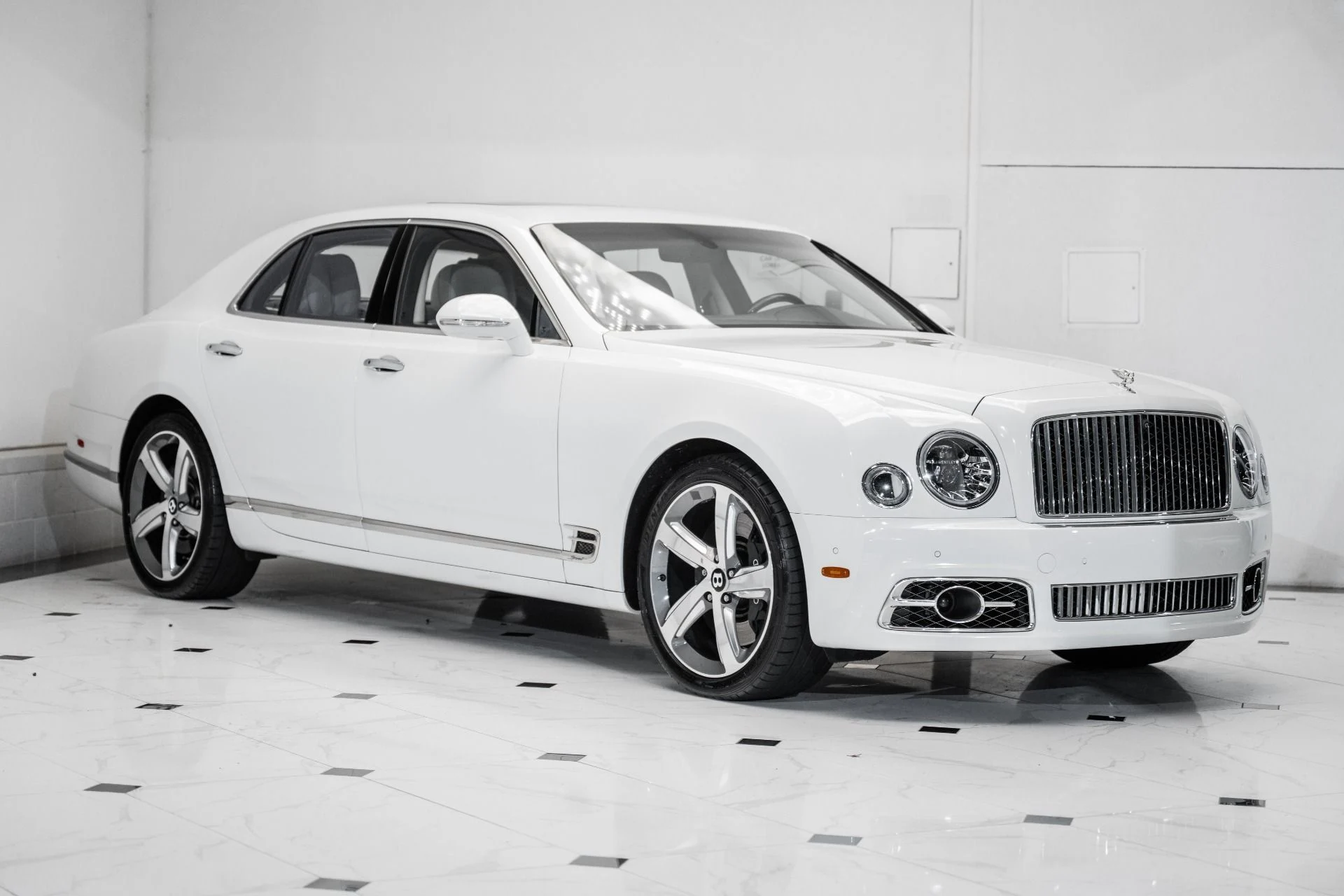mph006_1495275745_Used_2017_Bentley_Mulsanne_Speed_1758377888_fbcca05e49