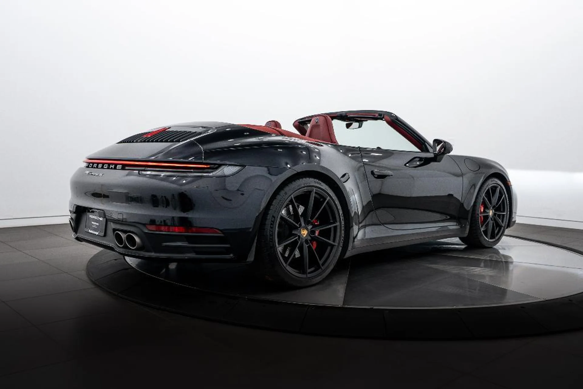 mph006_150201725_8_Vn_Ns_6_UD_3_G_Pd0y_Gj3mn9_Uy_B6_UU_54c0b74e20