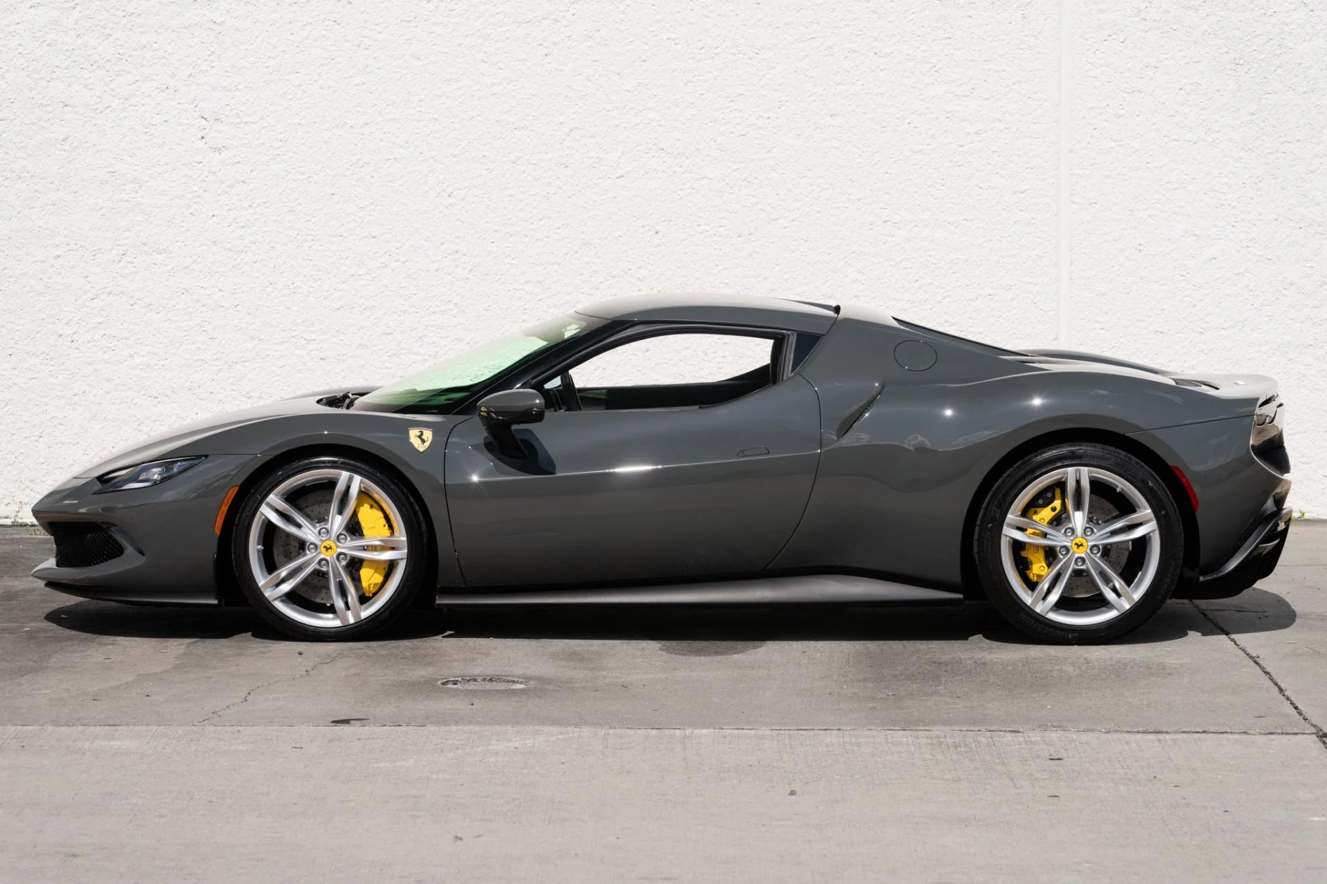 mph006_1505432304_Used_2024_Ferrari_296_GTB_1754599381_f1de2bee71