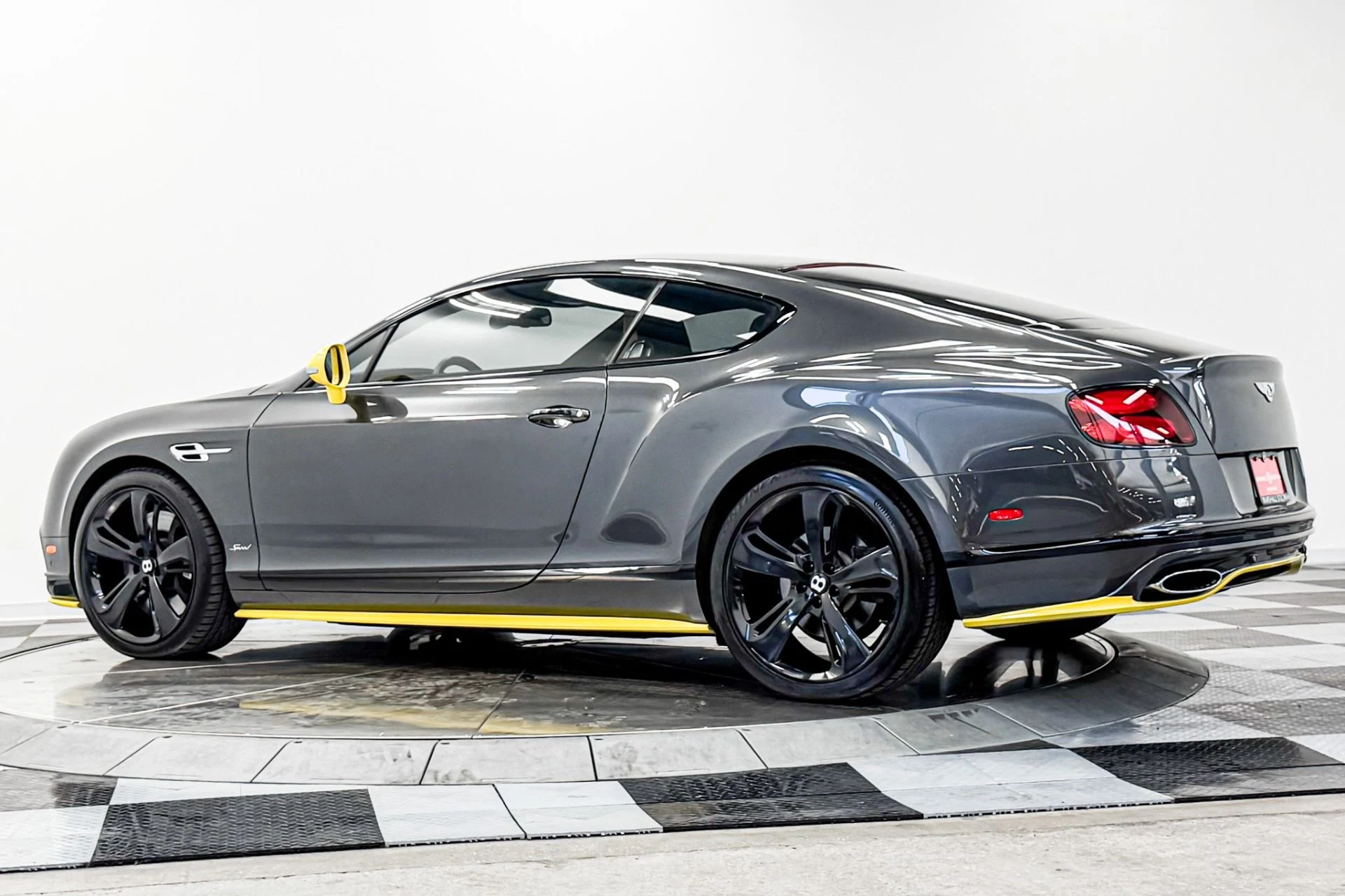 mph006_1509439100_Used_2017_Bentley_Continental_GT_Speed_Black_Edition_636_HP_W12_Cyber_Yellow_Trim_Diamond_Quilting_1789500698_960789fc71