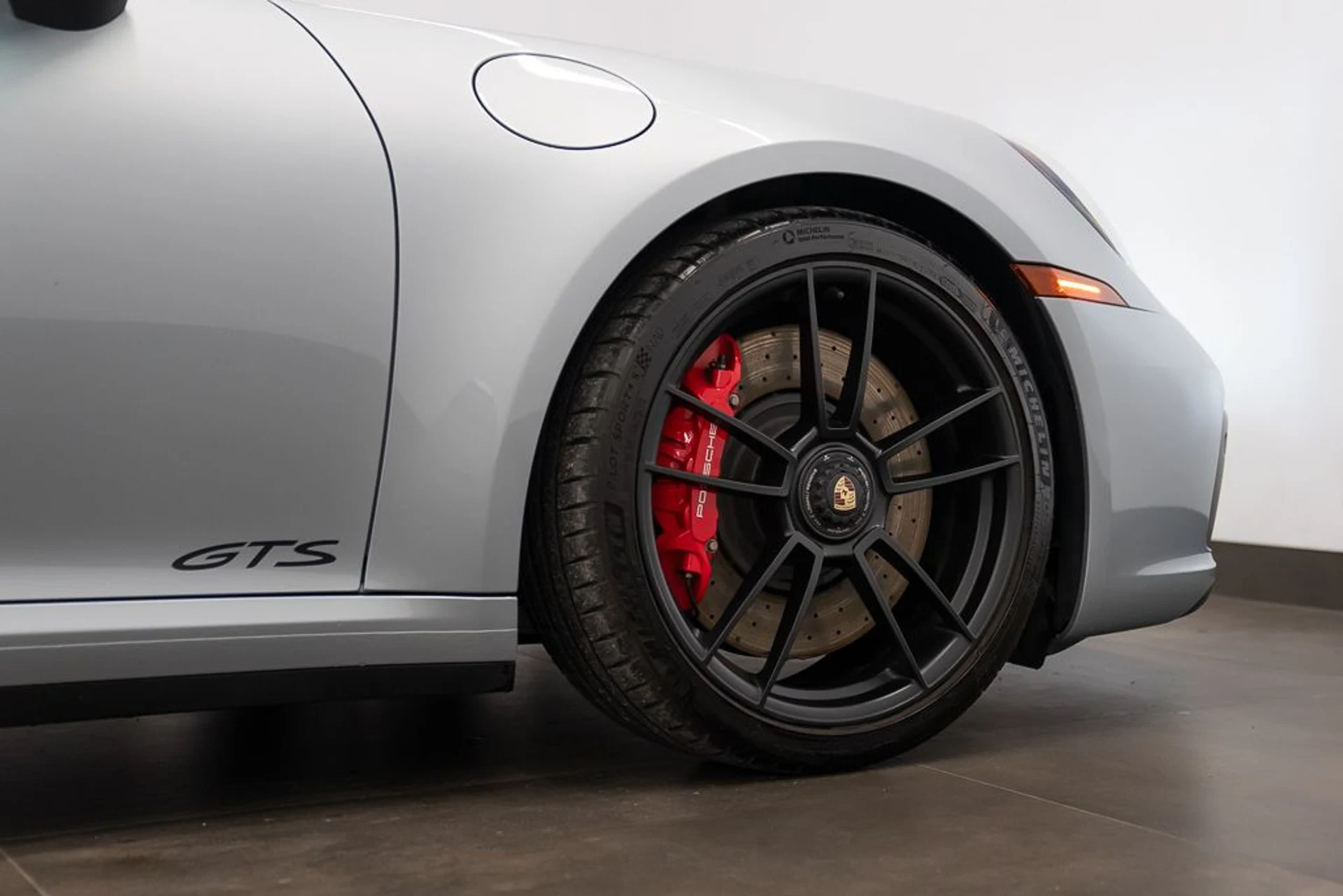 mph006_1513363276_porsche_911_2022_b47a7b4a1e