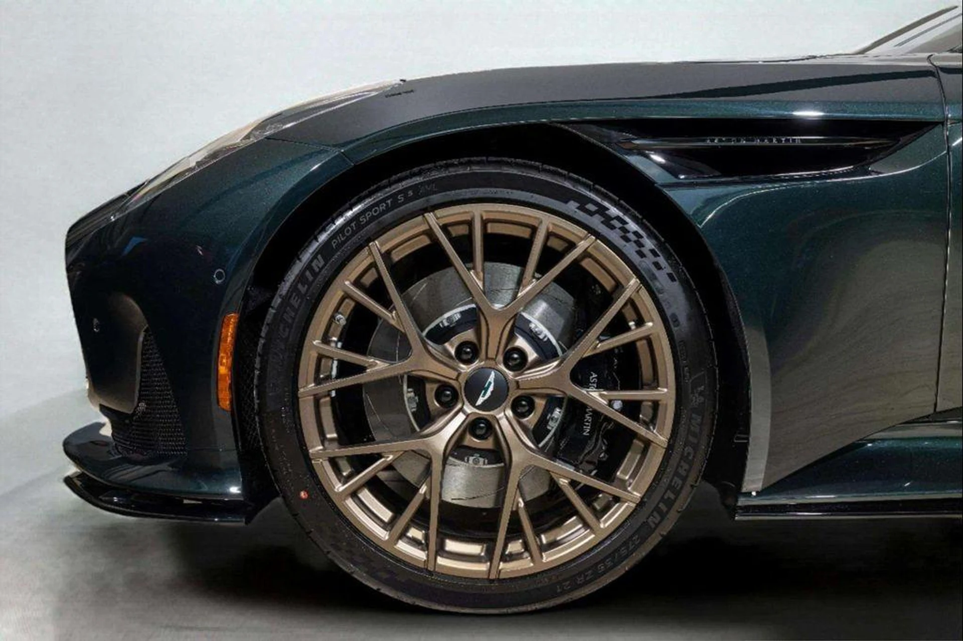 mph006_1513888139_EI_48w_G8_B_Tj_J2ajp8_Zbe8s3_F_Yt50_63e54f2046