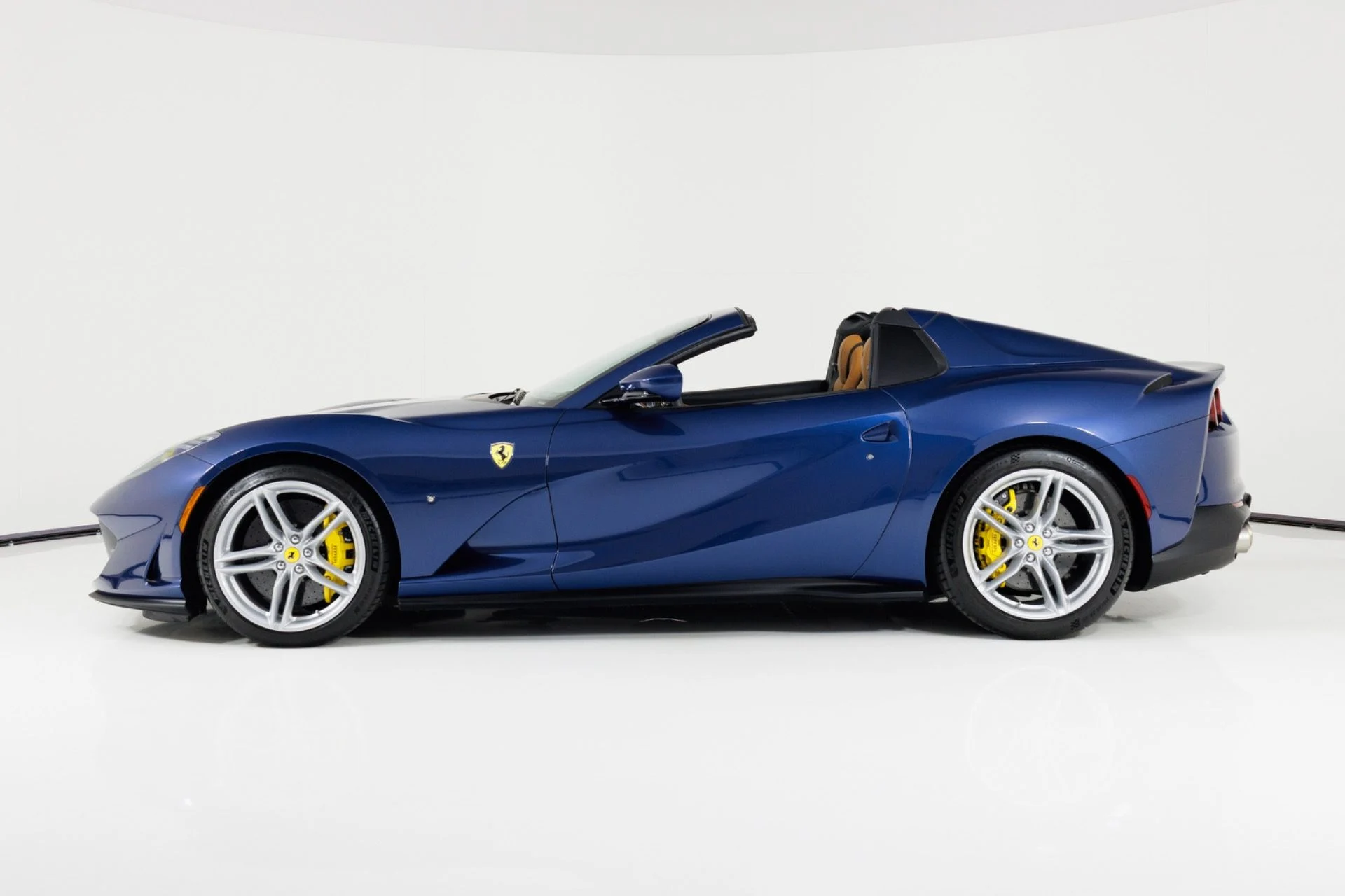 mph006_1519132147_Used_2021_Ferrari_812_GTS_1786404006_b38a097dc1