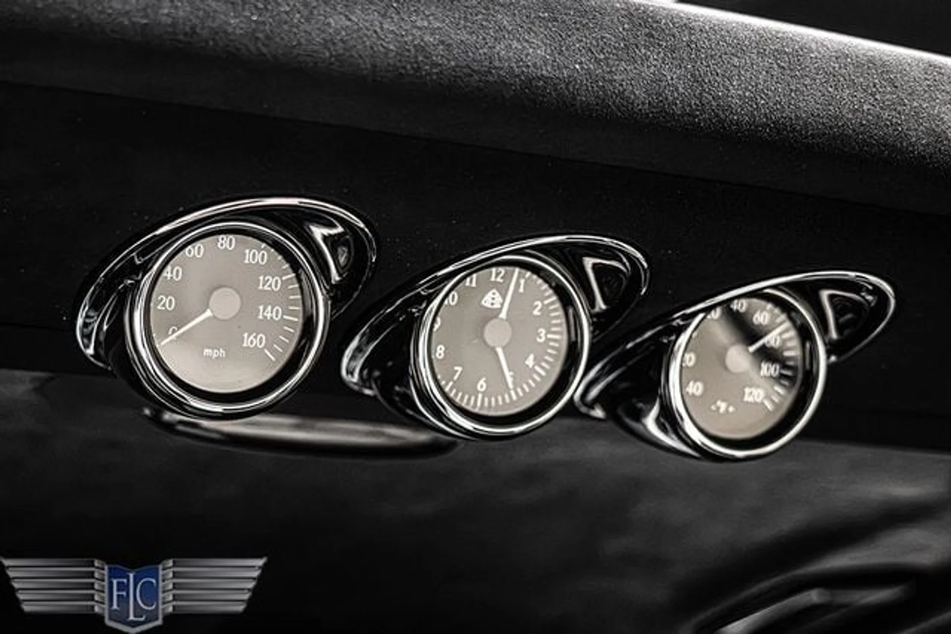 mph006_1524684999_used_2009_maybach_landaulet_s_9689_23032482_11_640_afbddbcbef