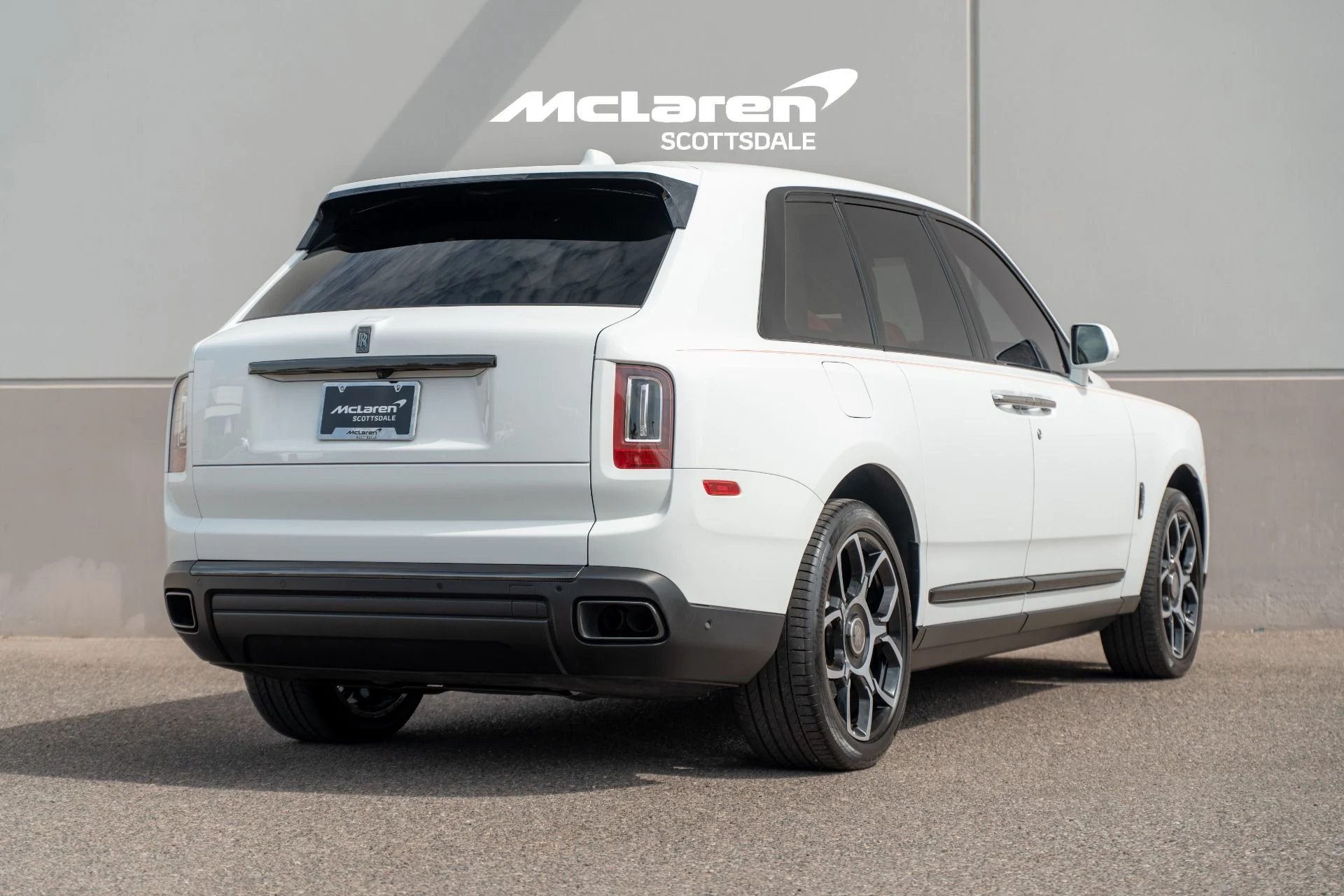 mph006_1529769458_Used_2022_Rolls_Royce_CULLINAN_1786997064_a234ff5aac