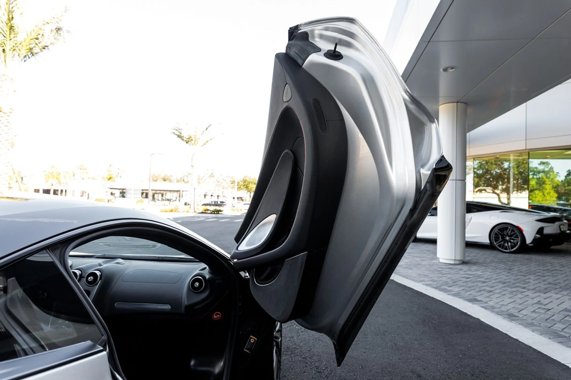 mph006_1530658078_632_p7_l_a79814fc04