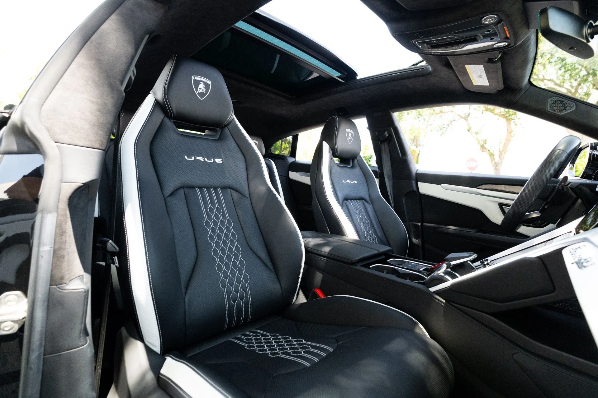 mph006_1544993396_Used_2023_Lamborghini_Urus_S_1780940773_c4ecb6330d