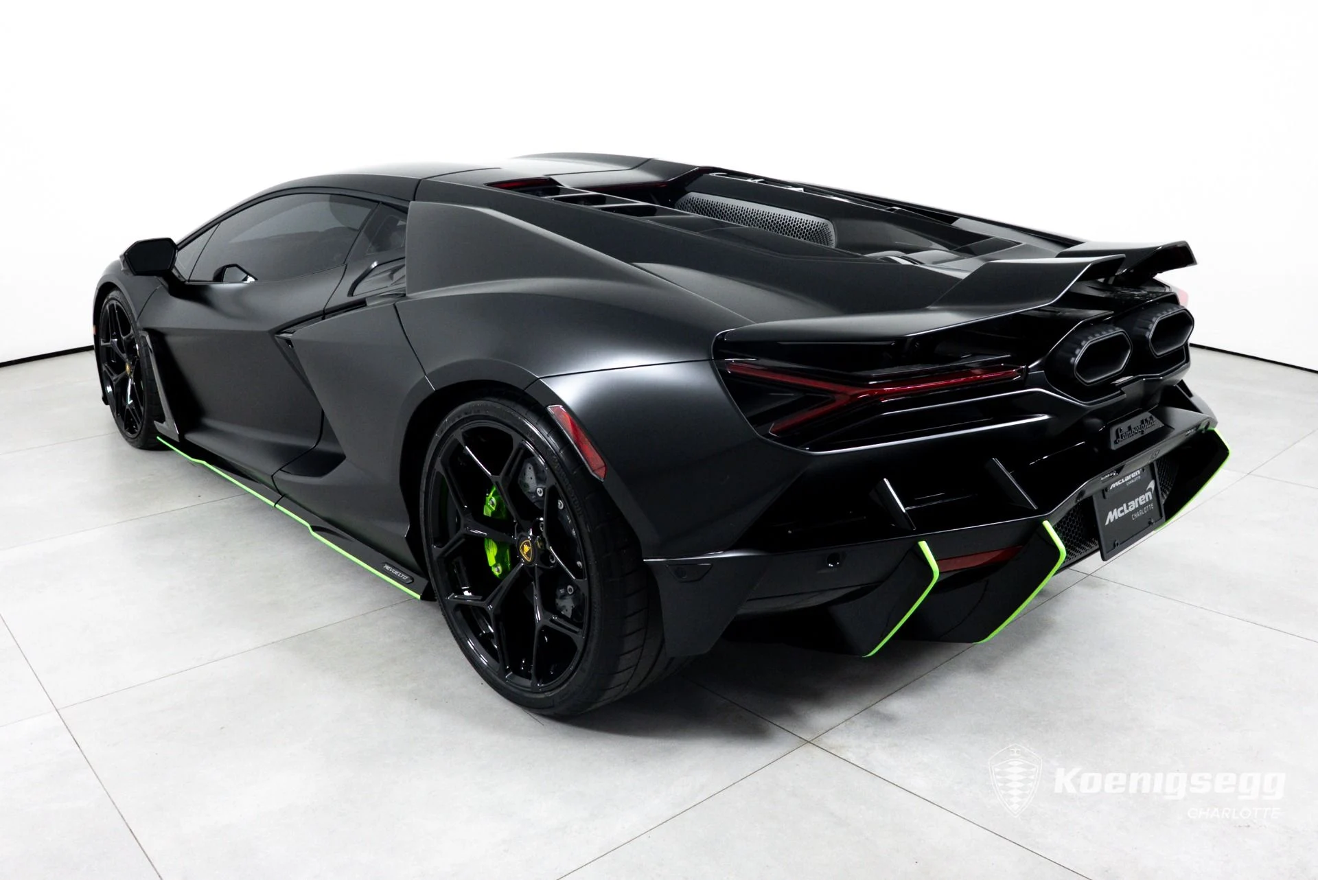 mph006_1548650202_Used_2024_Lamborghini_Revuelto_1783439932_de8f903ea8