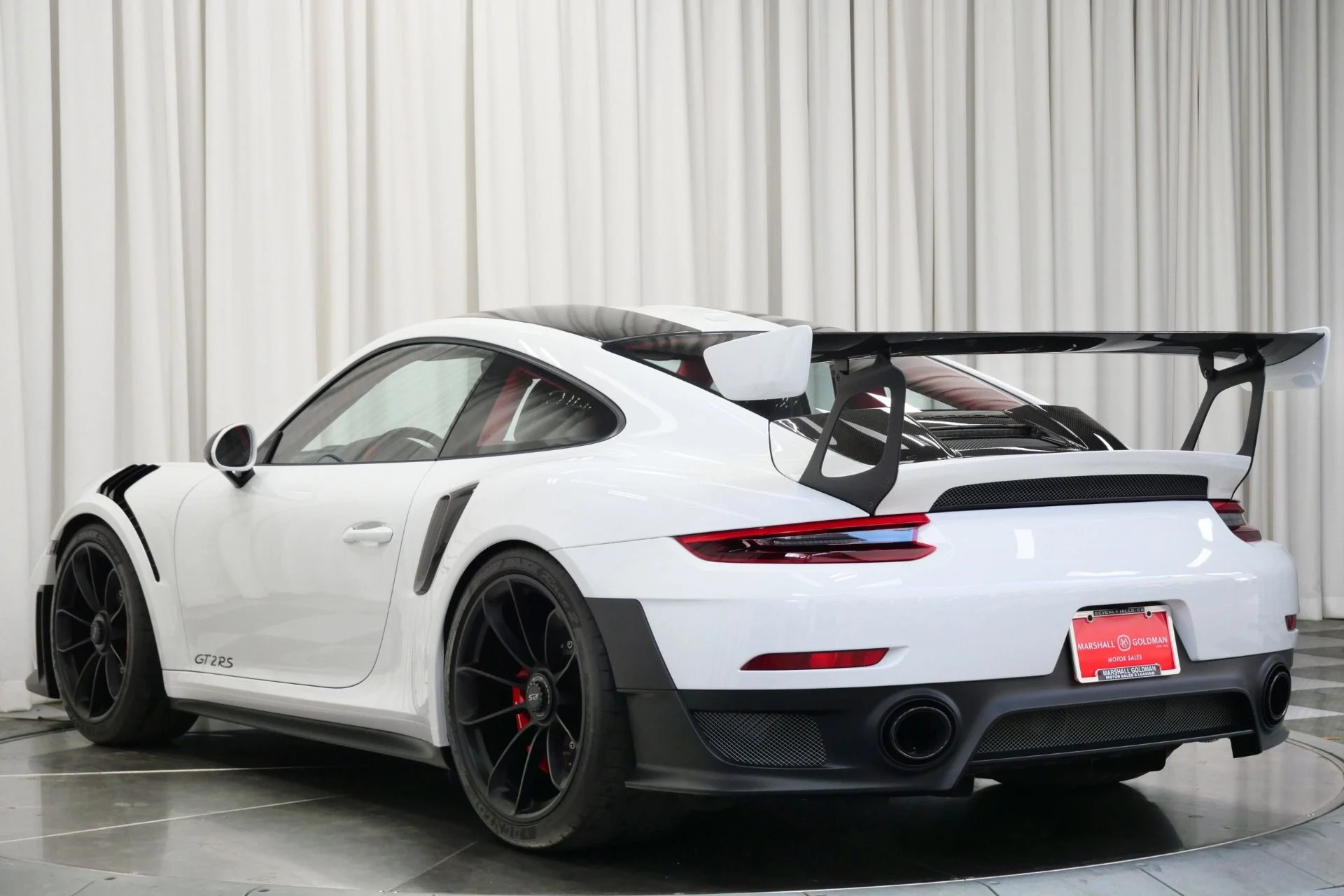 mph006_1551248268_Used_2018_Porsche_911_GT_2_RS_Weissach_1756311702_be92f29747