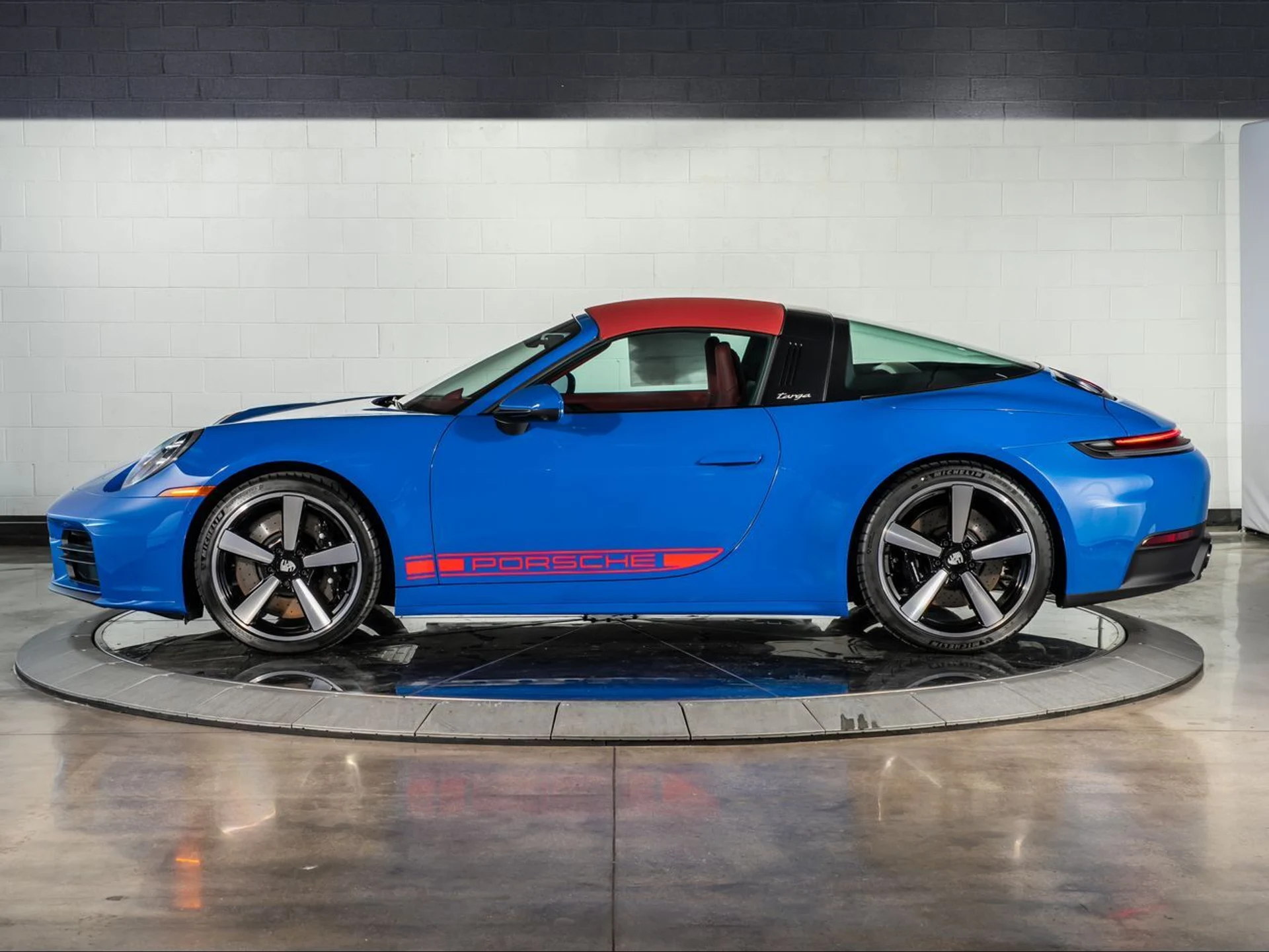 mph006_1554512642_d3e89de0583acbb3c697f98ee67cec0c_7eecd9dfbd