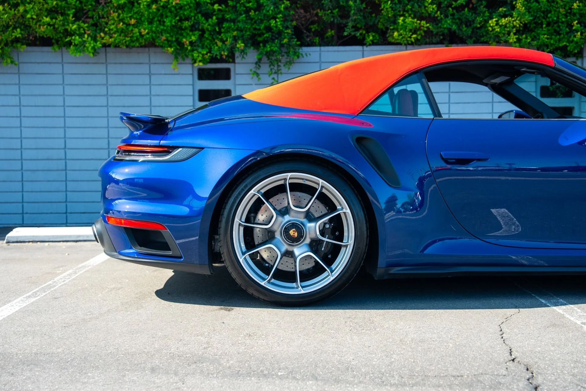 mph006_1572431884_Used_2024_Porsche_911_Turbo_S_Turbo_S_1762547023_5f938b1f11