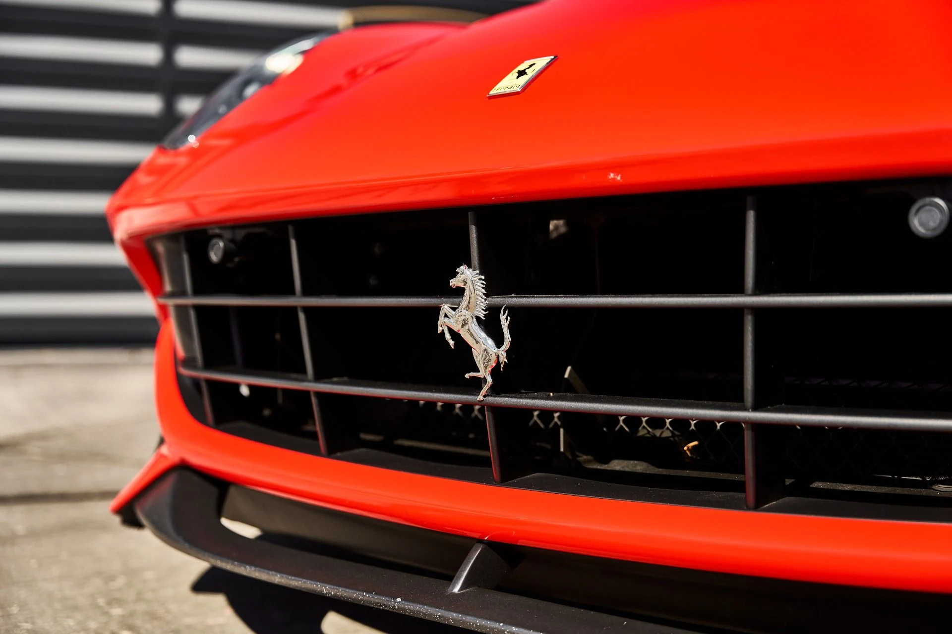 mph006_1578362116_Used_2016_Ferrari_F12_Berlinetta_1790987391_240bd65302
