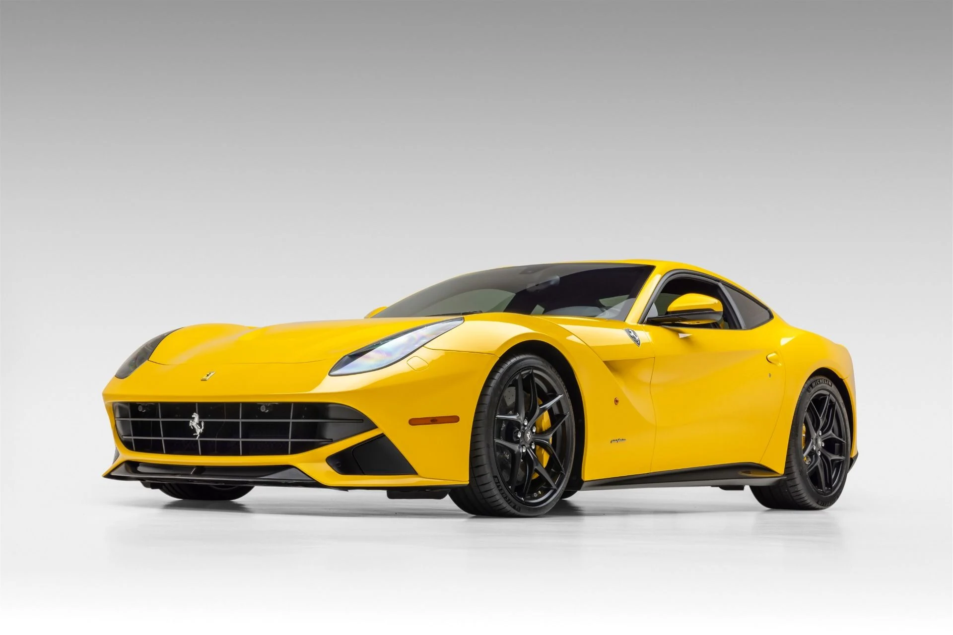 mph006_1583372902_Used_2014_Ferrari_F12berlinetta_1766171664_f4fdba37cd