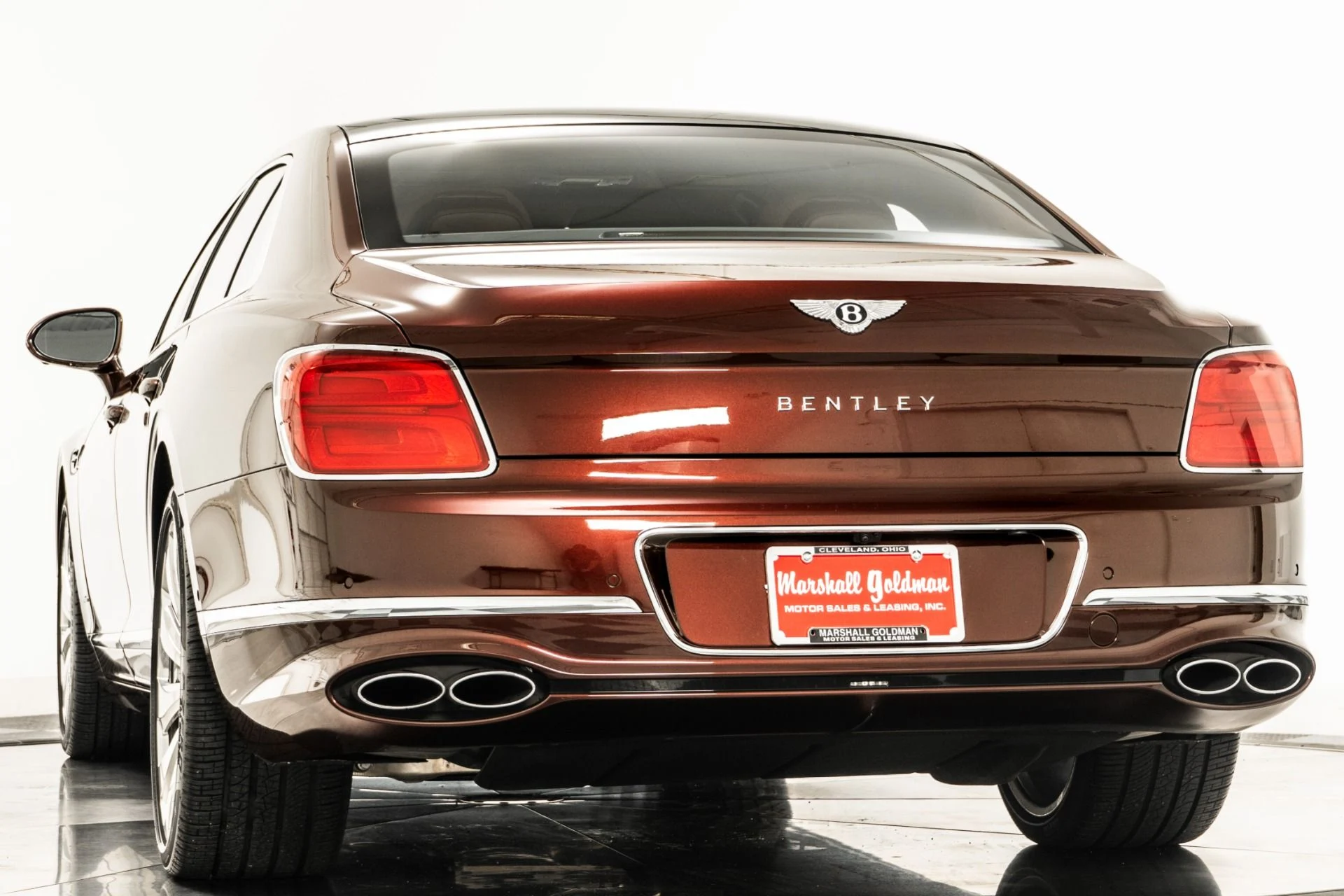 mph006_1587946031_Used_2023_Bentley_Flying_Spur_Azure_1755704000_9fdf667ca3