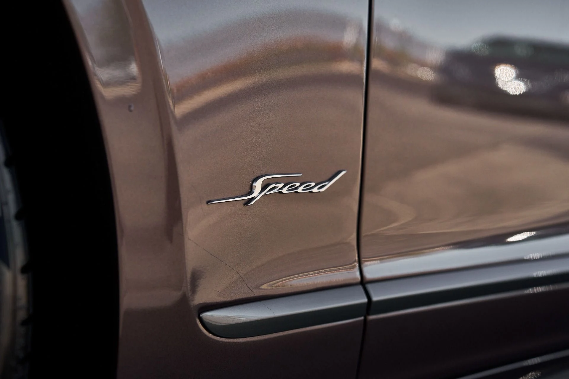 mph006_1593659867_Used_2025_Bentley_Flying_Spur_Speed_1762569164_ba31519461