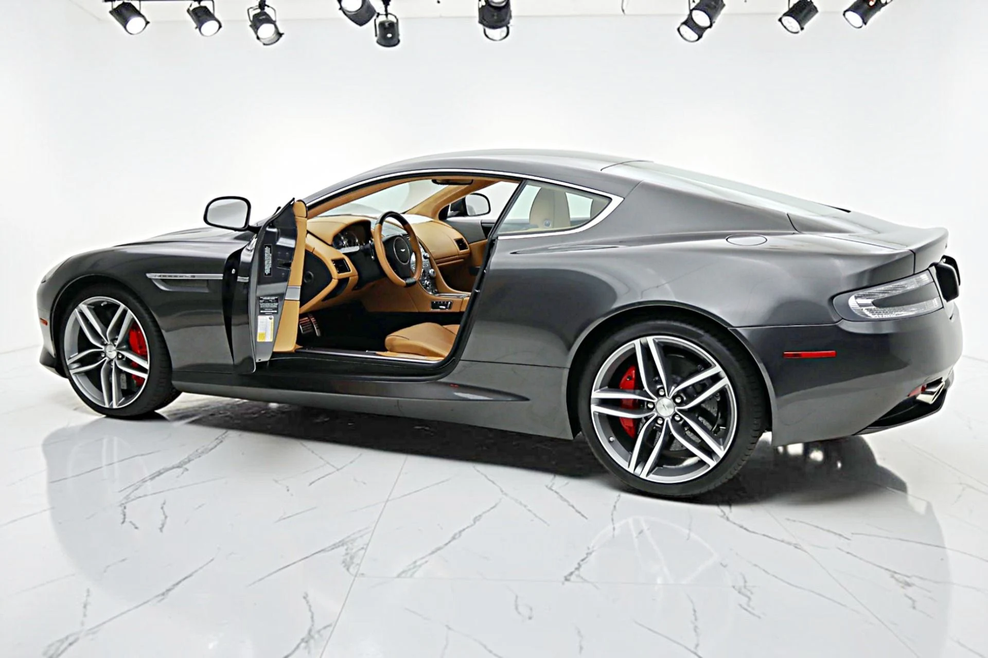 mph006_1602781451_Used_2012_Aston_Martin_Virage_Coupe_ea6a4cc383