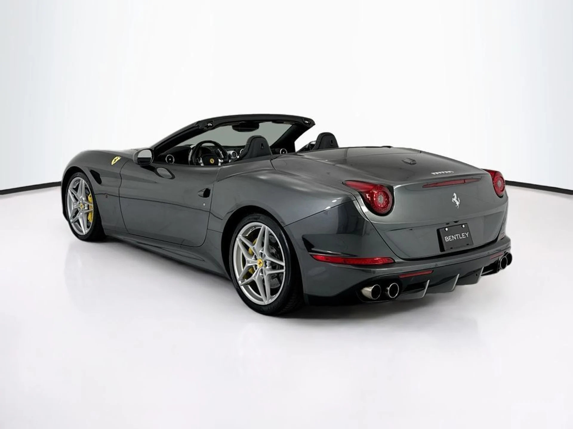 mph006_1607079091_used_2015_ferrari_california_t2drconvertible_8119_23024699_7_1024_6b58dd5478
