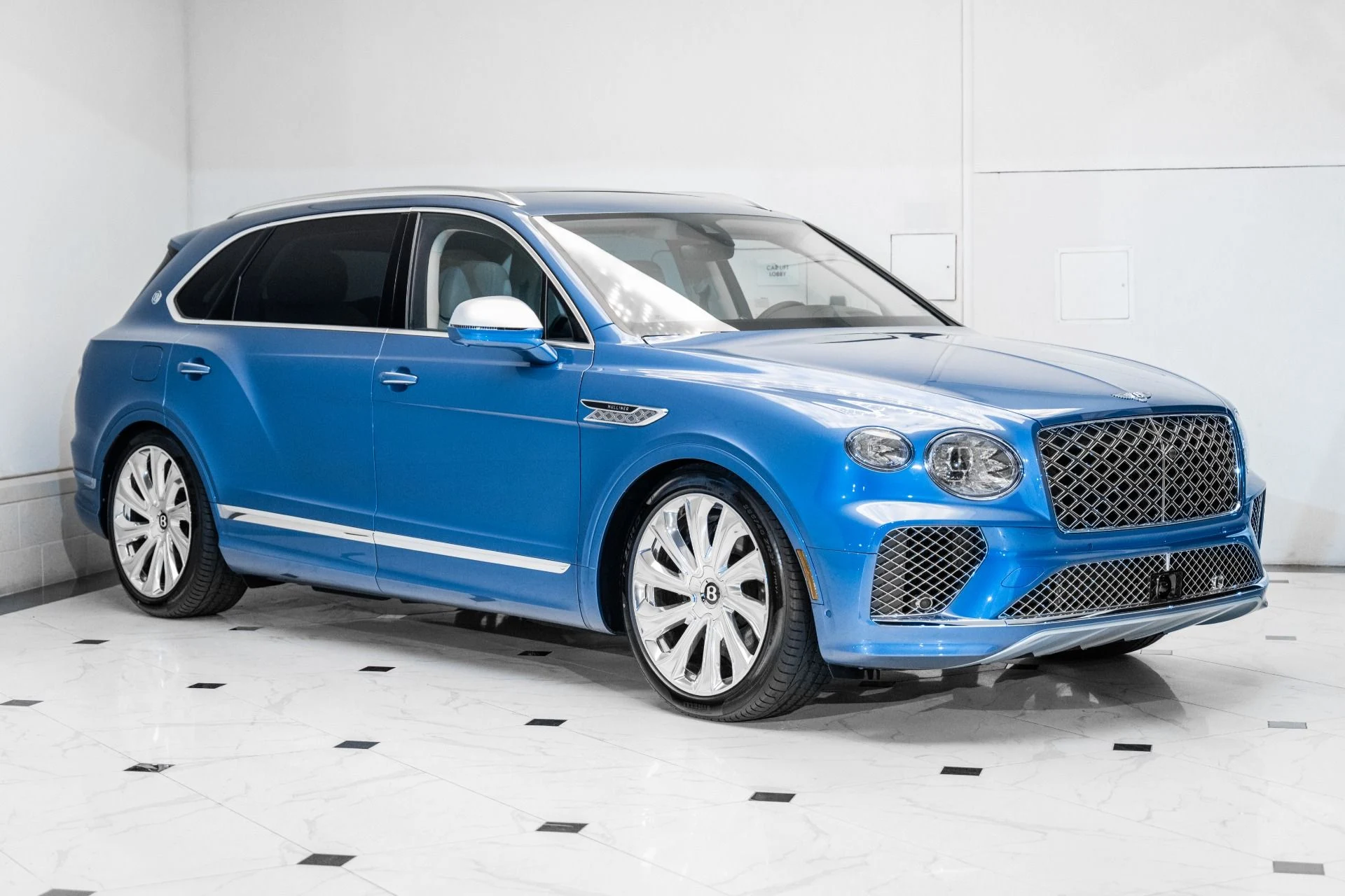 mph006_1614399773_Used_2025_Bentley_Bentayga_EWB_Mulliner_V8_1748092723_89654b1638