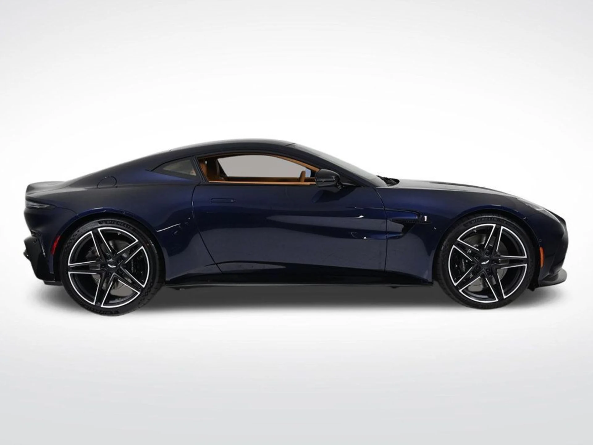 mph006_1615178079_new_2026_aston_martin_vantage_11350_22933587_6_1024_5136e7a6fe
