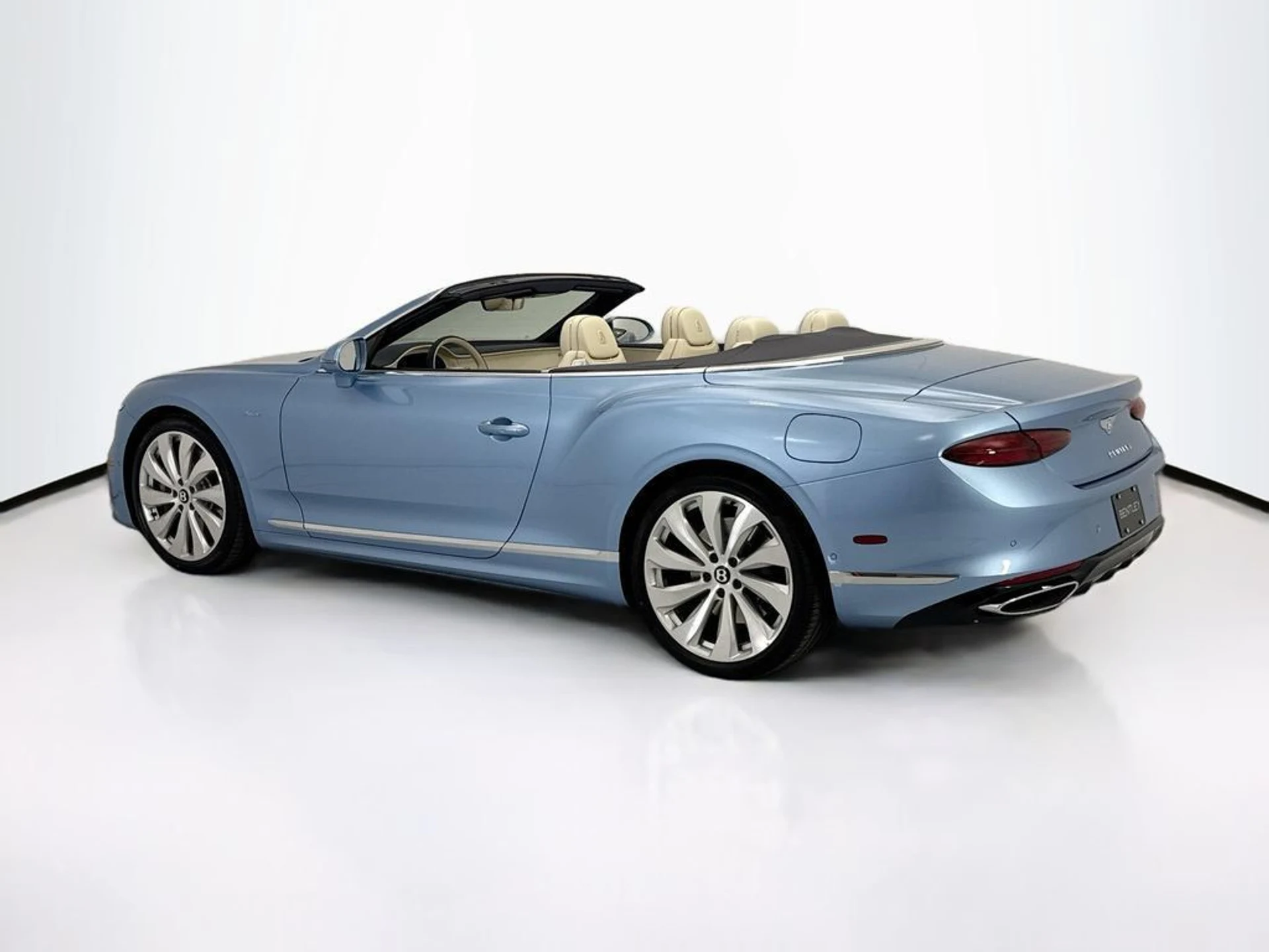 mph006_1631516367_new_2026_bentley_continental_gtc_8119_22995387_7_1024_b2eb488f3f