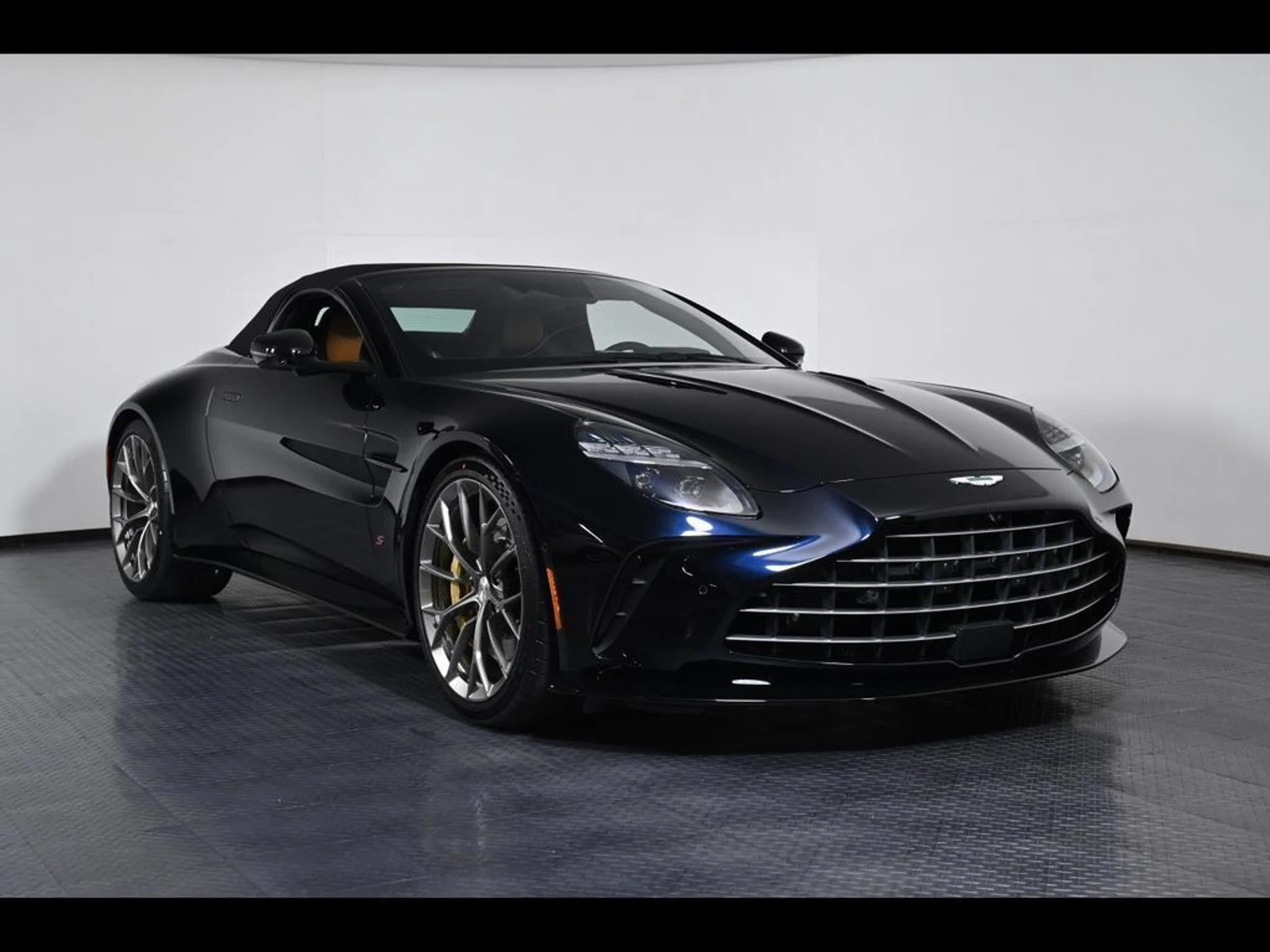 mph006_1636006527_new_2026_aston_martin_vantage_sroadster_11350_23075062_7_1024_53cf0985ea