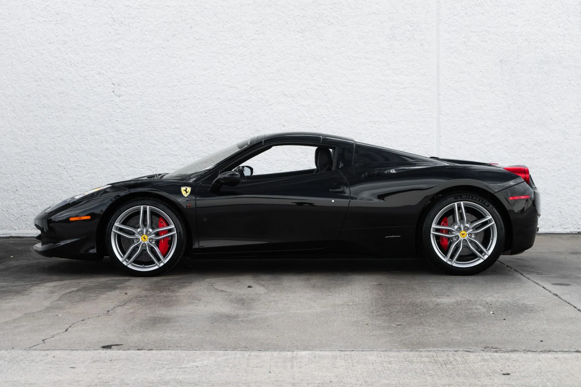mph006_1649270787_Used_2013_Ferrari_458_Spider_1774392856_e0715ff04f