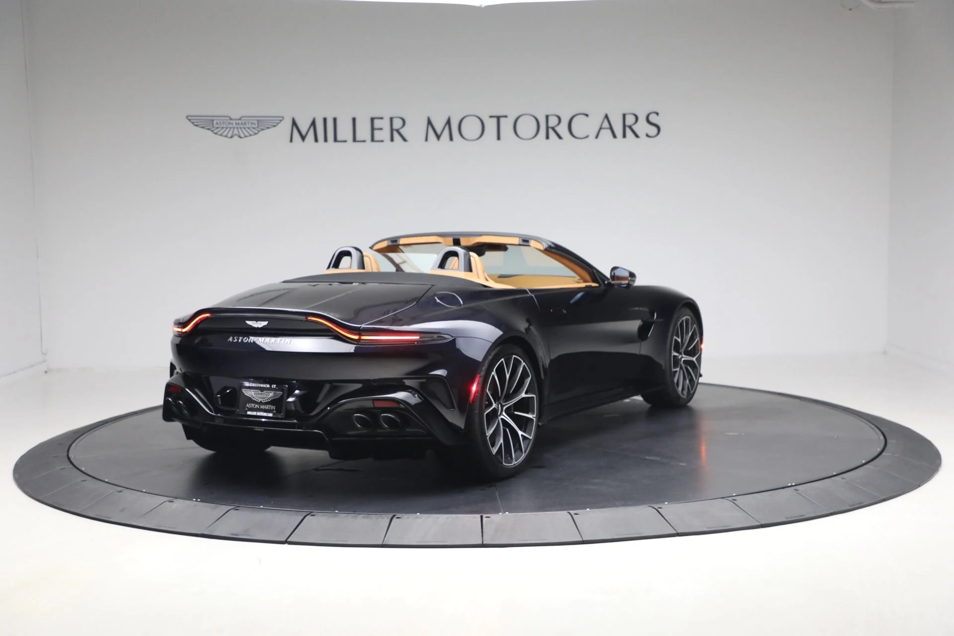 mph006_1649295164_New_2026_Aston_Martin_Vantage_Roadster_1767813695_52d67b8299