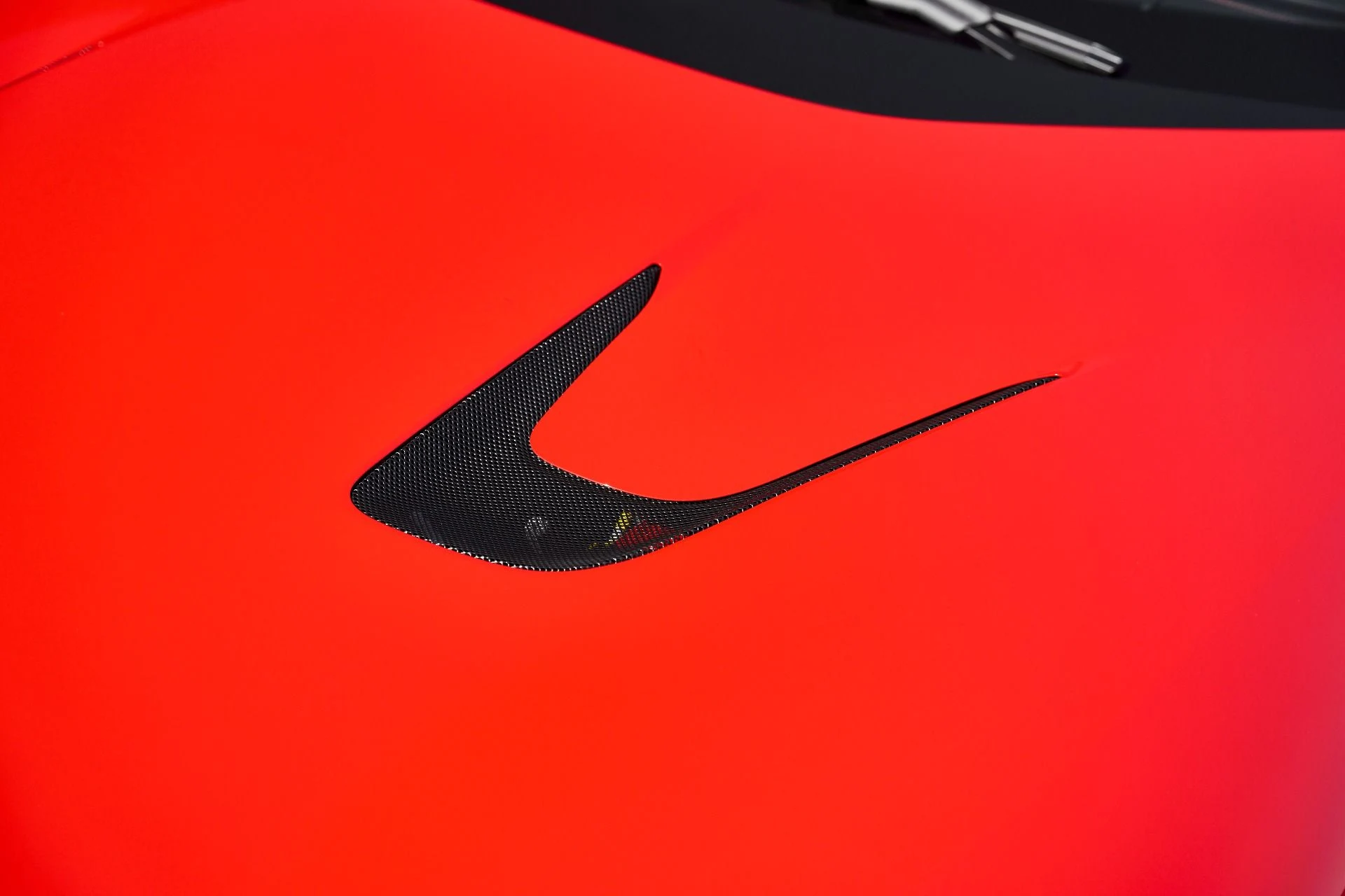 mph006_1663393166_Used_2025_Ferrari_12_Cilindri_1769824740_3ad32108ec