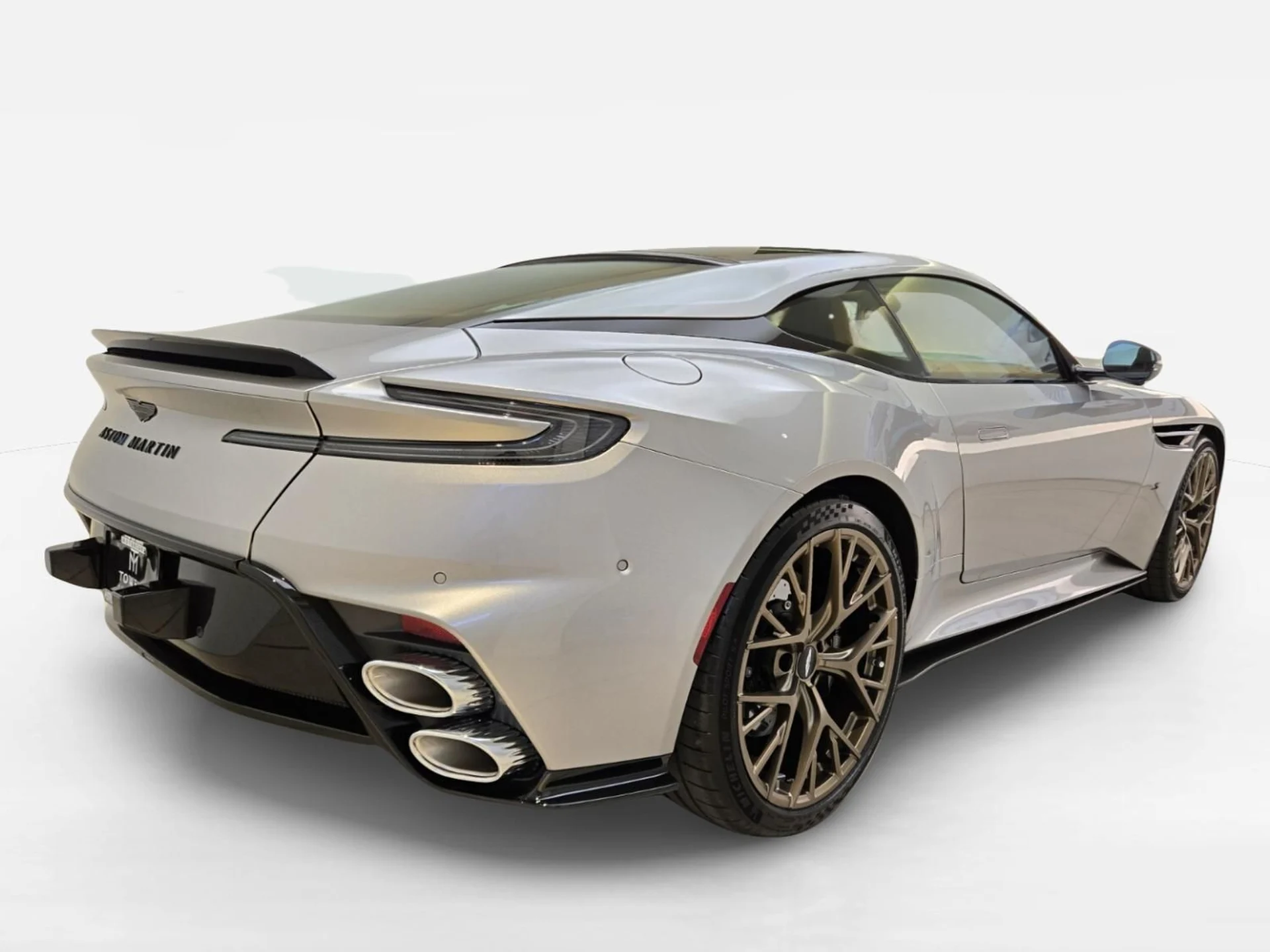 mph006_1665096770_New_2026_Aston_Martin_DB_12_1787289712_333aaa87fb