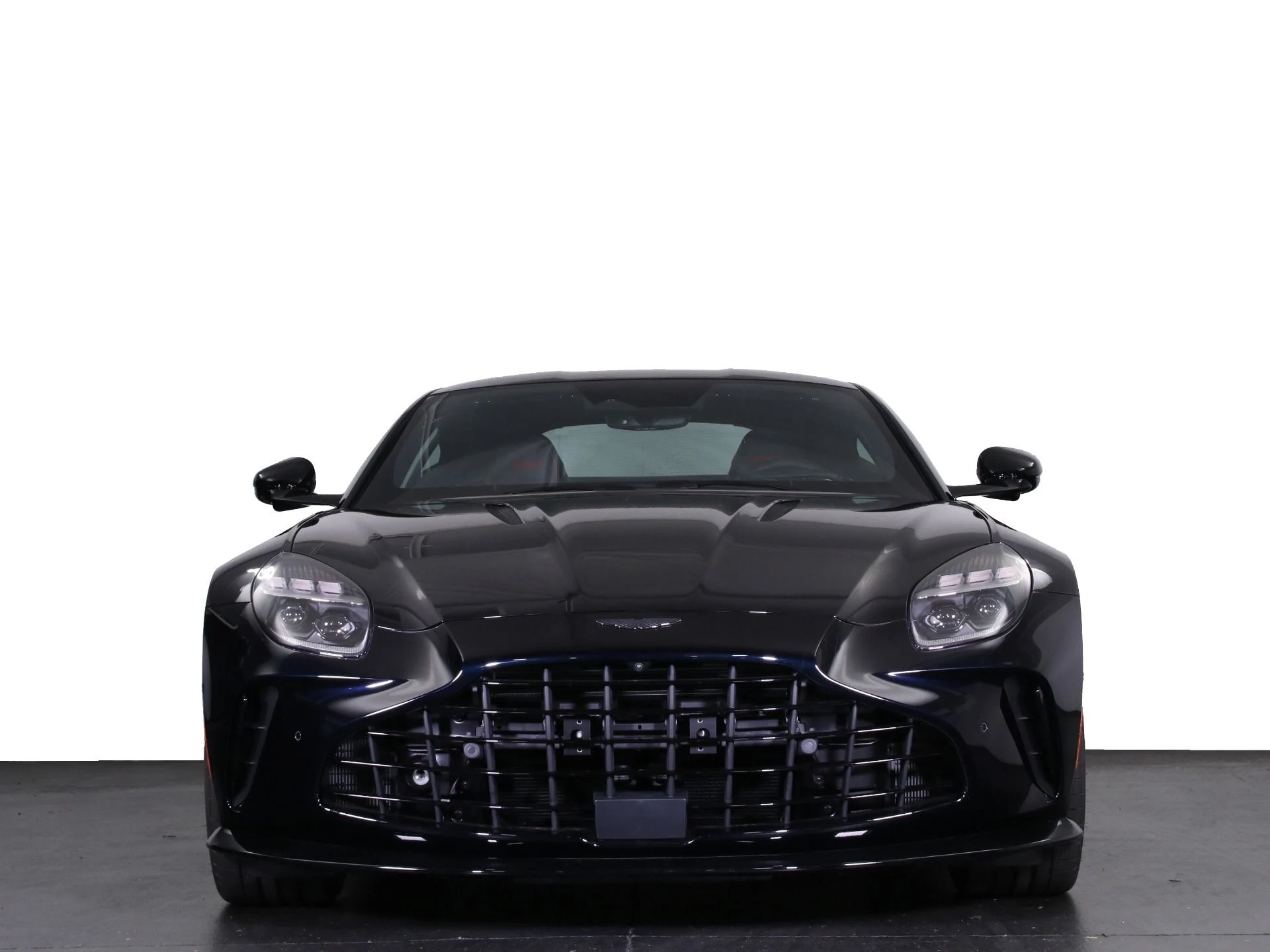 mph006_1669933308_New_2025_Aston_Martin_Vantage_1768457462_ff0e824f8c