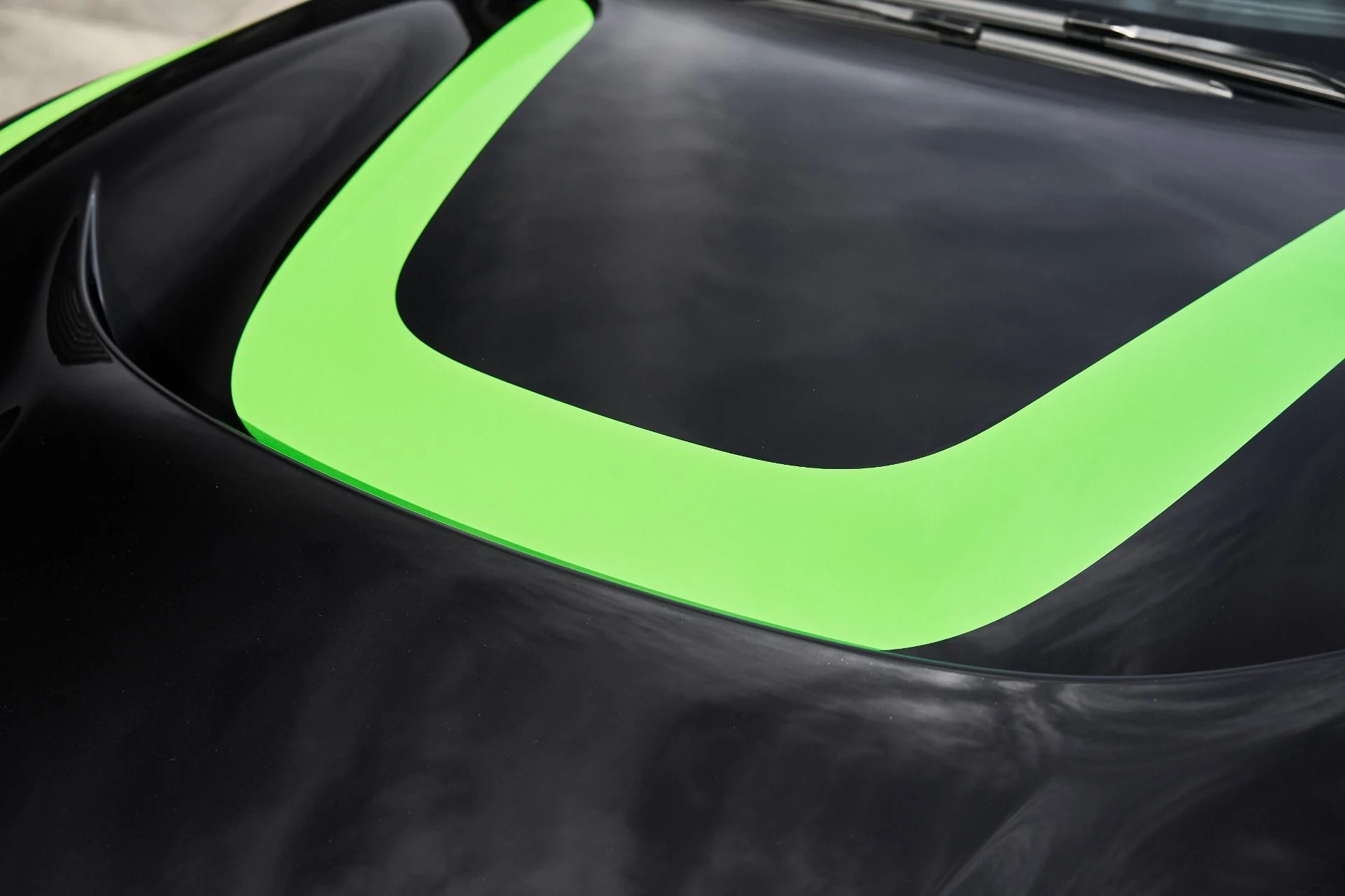 mph006_1675837009_Used_2023_Aston_Martin_Vantage_Base_1762913663_1e55a6a1d7