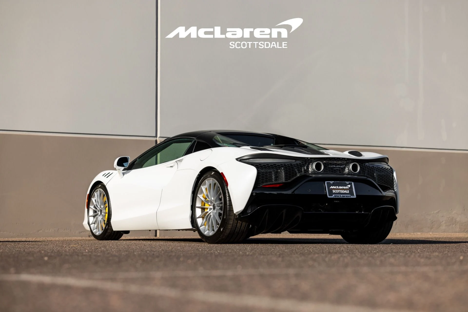 mph006_1687296229_Used_2025_MCLAREN_ARTURA_1728156315_d3cddc5aff