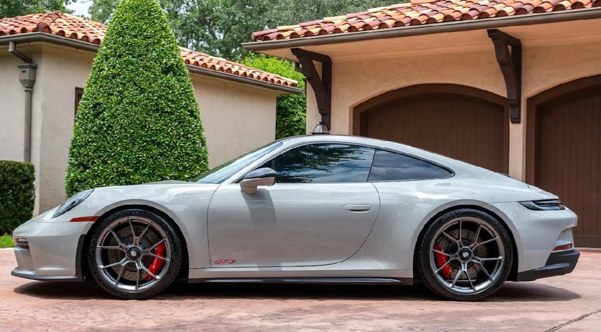 mph006_1690472380_Used_2023_Porsche_911_GT_3_Touring_1756326131_d309dd62ef