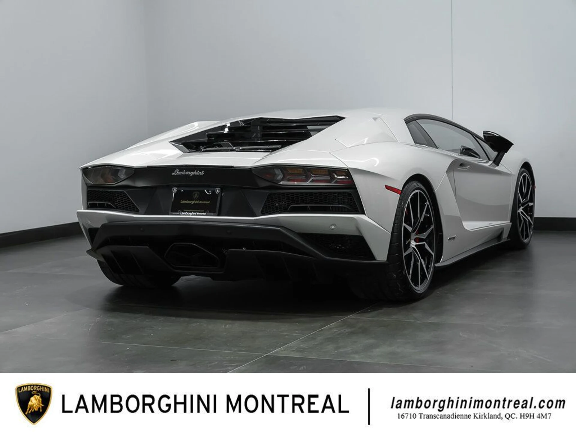 mph006_170821899_lamborghini_aventador_2017_jpg_v_1754355019_673b2ddb08