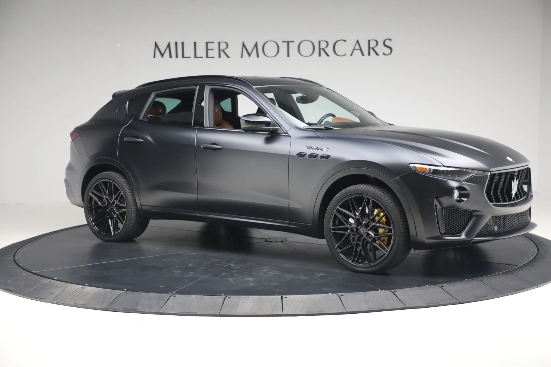 mph006_1716785438_Used_2022_Maserati_Levante_Modena_S_1767210400_69117f630a