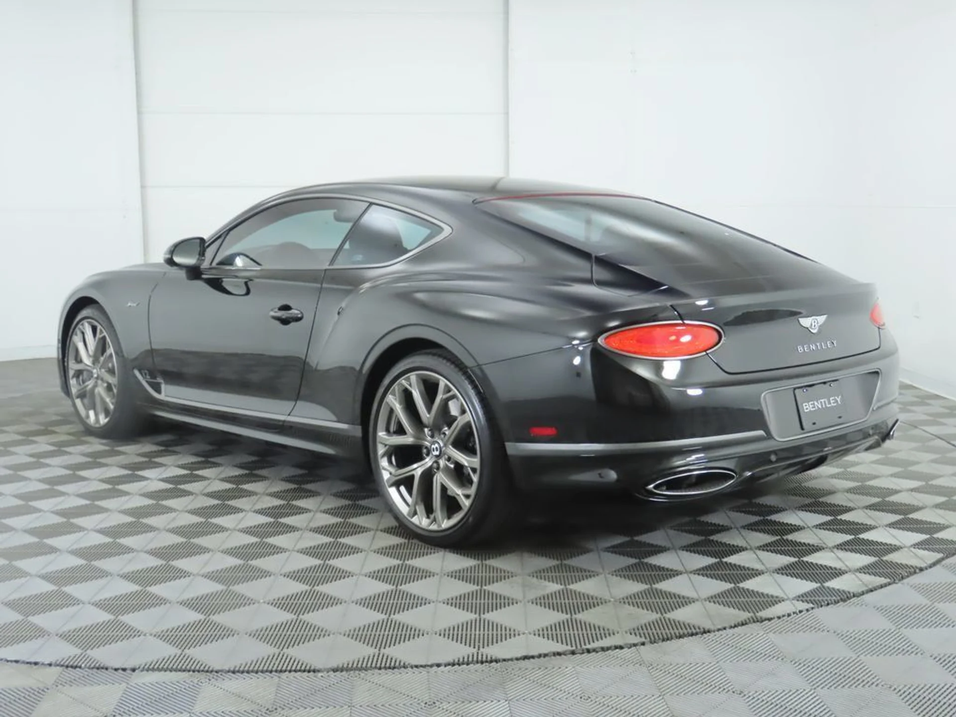 mph006_1725086282_used_2024_bentley_continental_gtspeedcoupe_8119_22898884_7_1024_8ccf7084ae