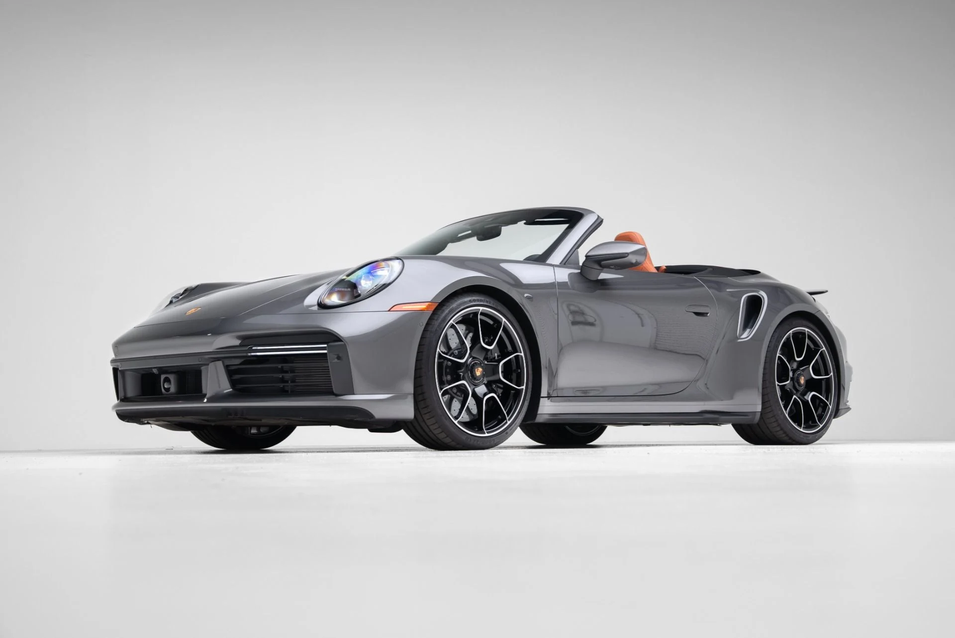 mph006_1733766223_Used_2024_Porsche_911_Turbo_S_1770940586_e27eb16c69