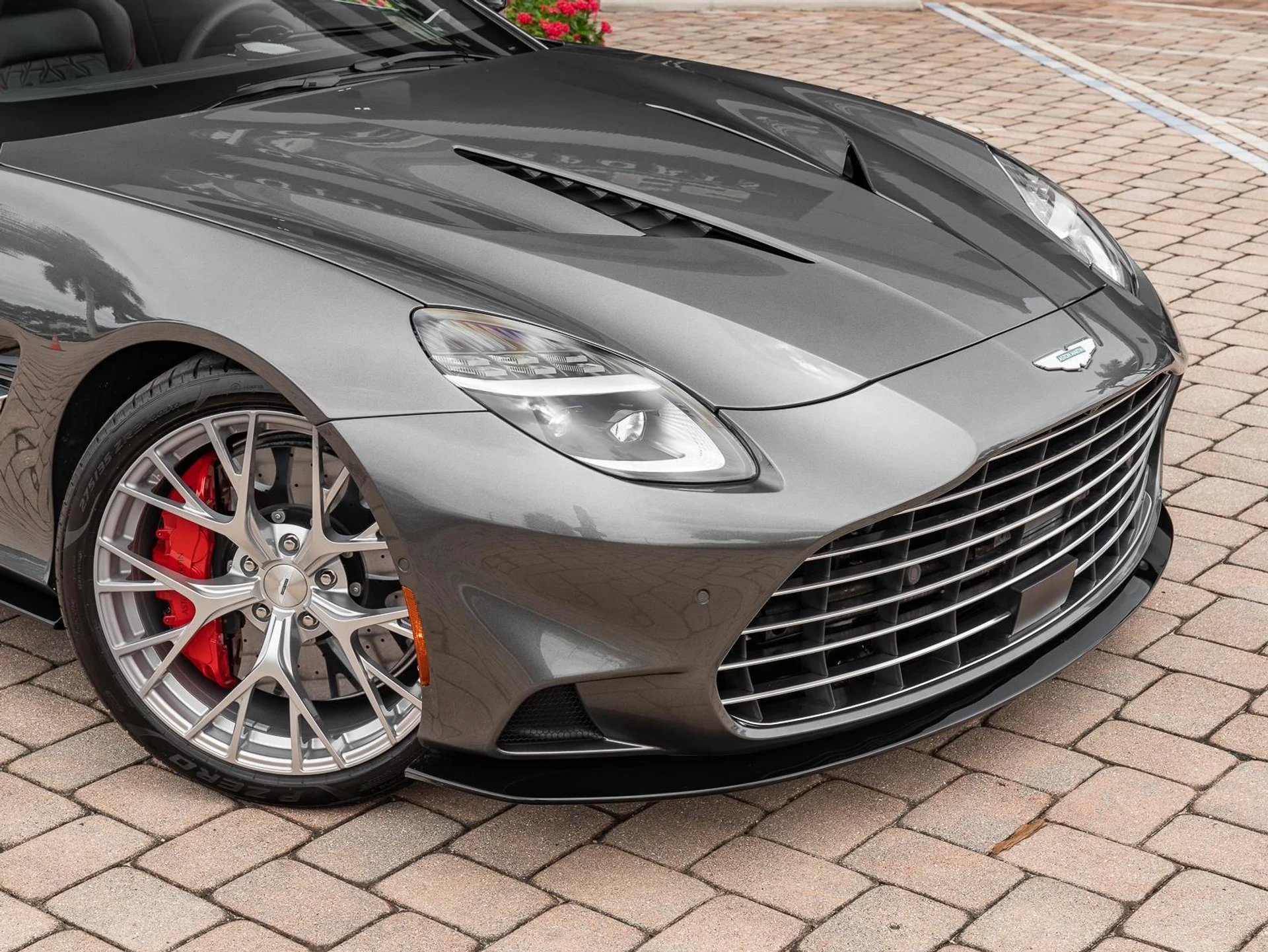 mph006_1739690369_Used_2025_Aston_Martin_Vanquish_Coupe_1780612105_b655ae70f4