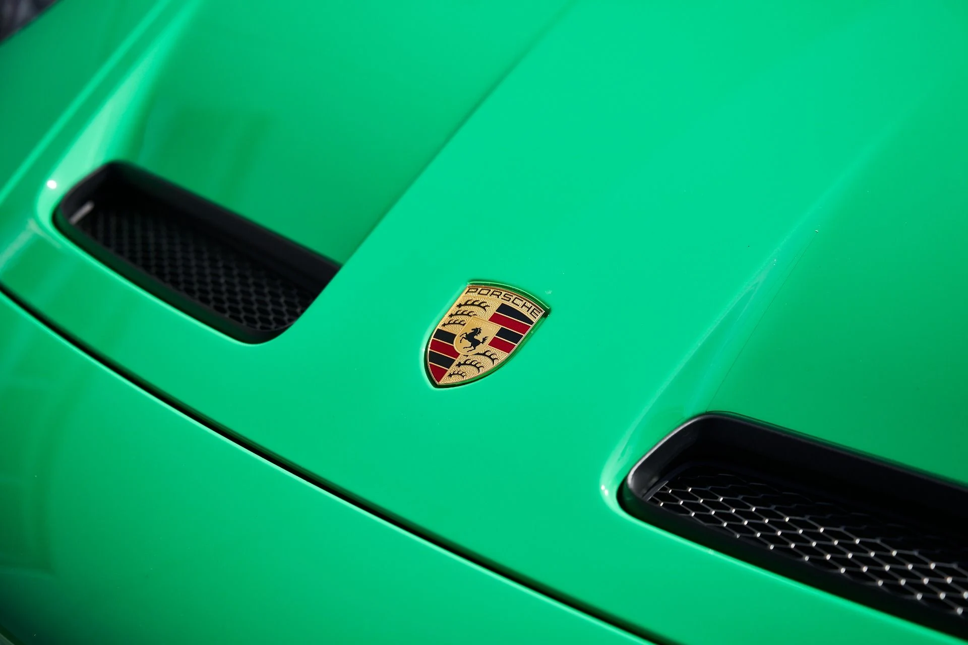 mph006_1754994876_Used_2022_Porsche_911_GT_3_1763574748_8df4956a7c